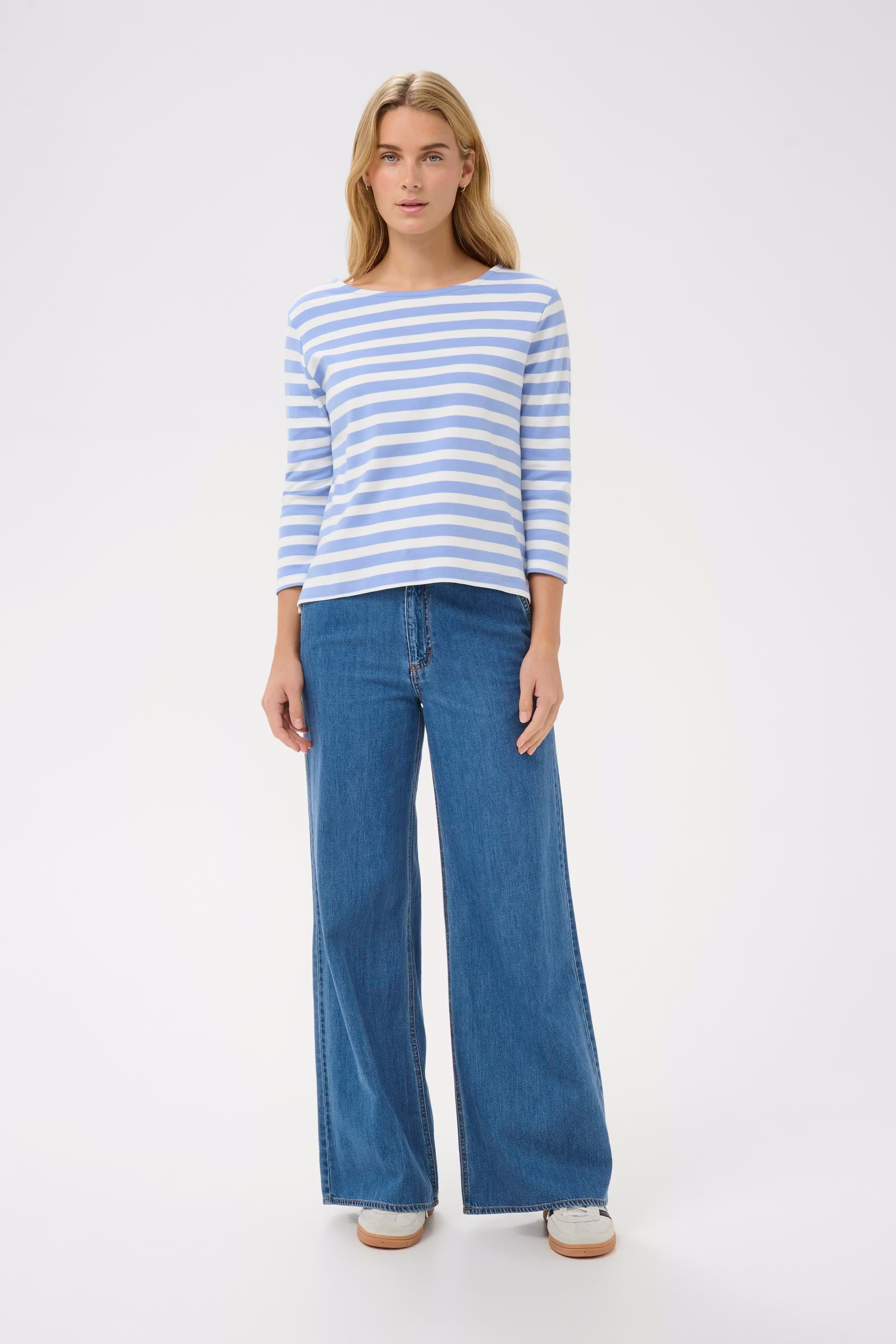 NelaPW T-shirt LOOKBOOK FRONT 30309864-304593