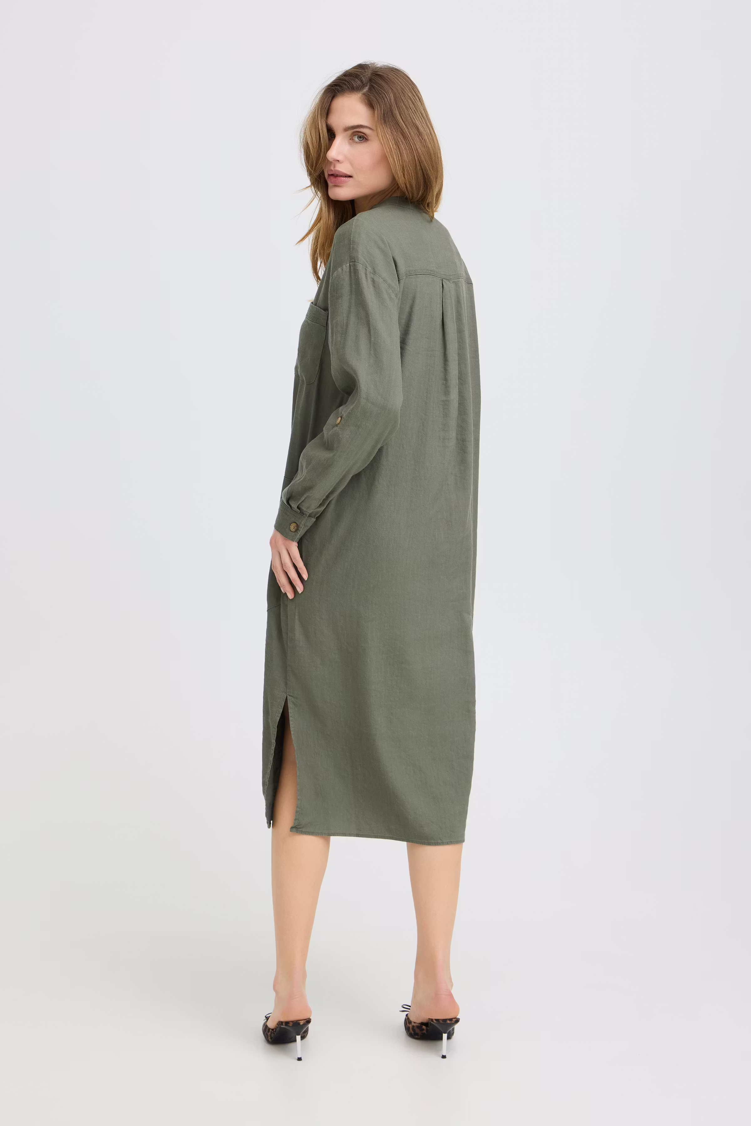 PZLUCA Kjole LOOKBOOK BACK 50210431-180312