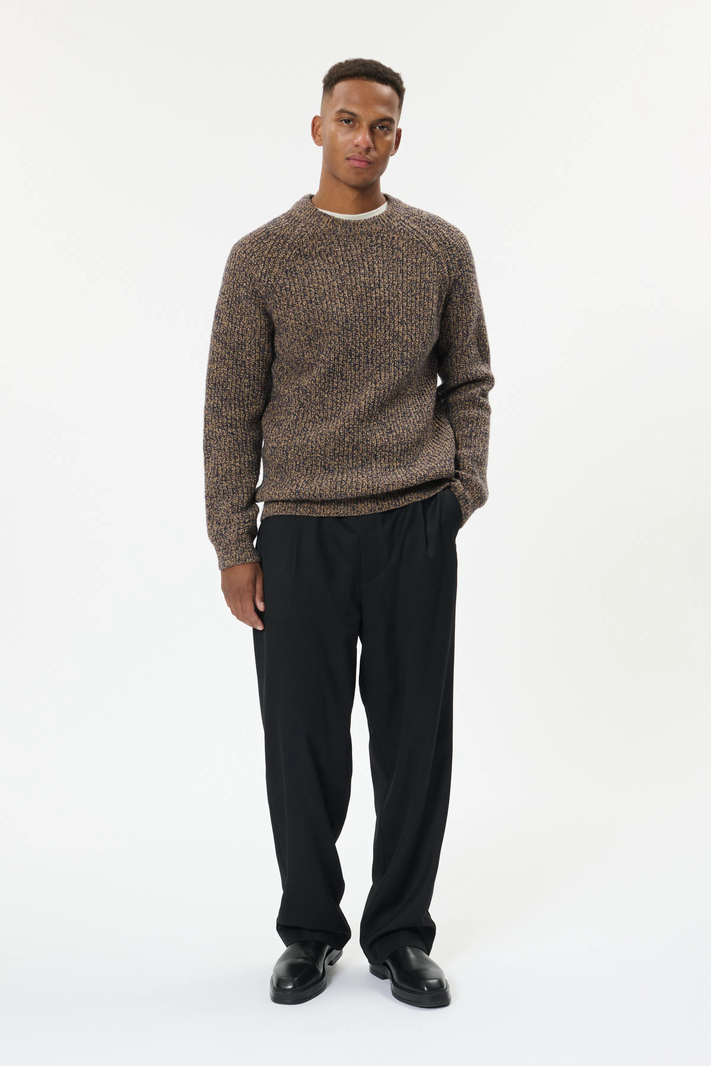 MAjobo Wollpullover LOOKBOOK FRONT 30207713-181028
