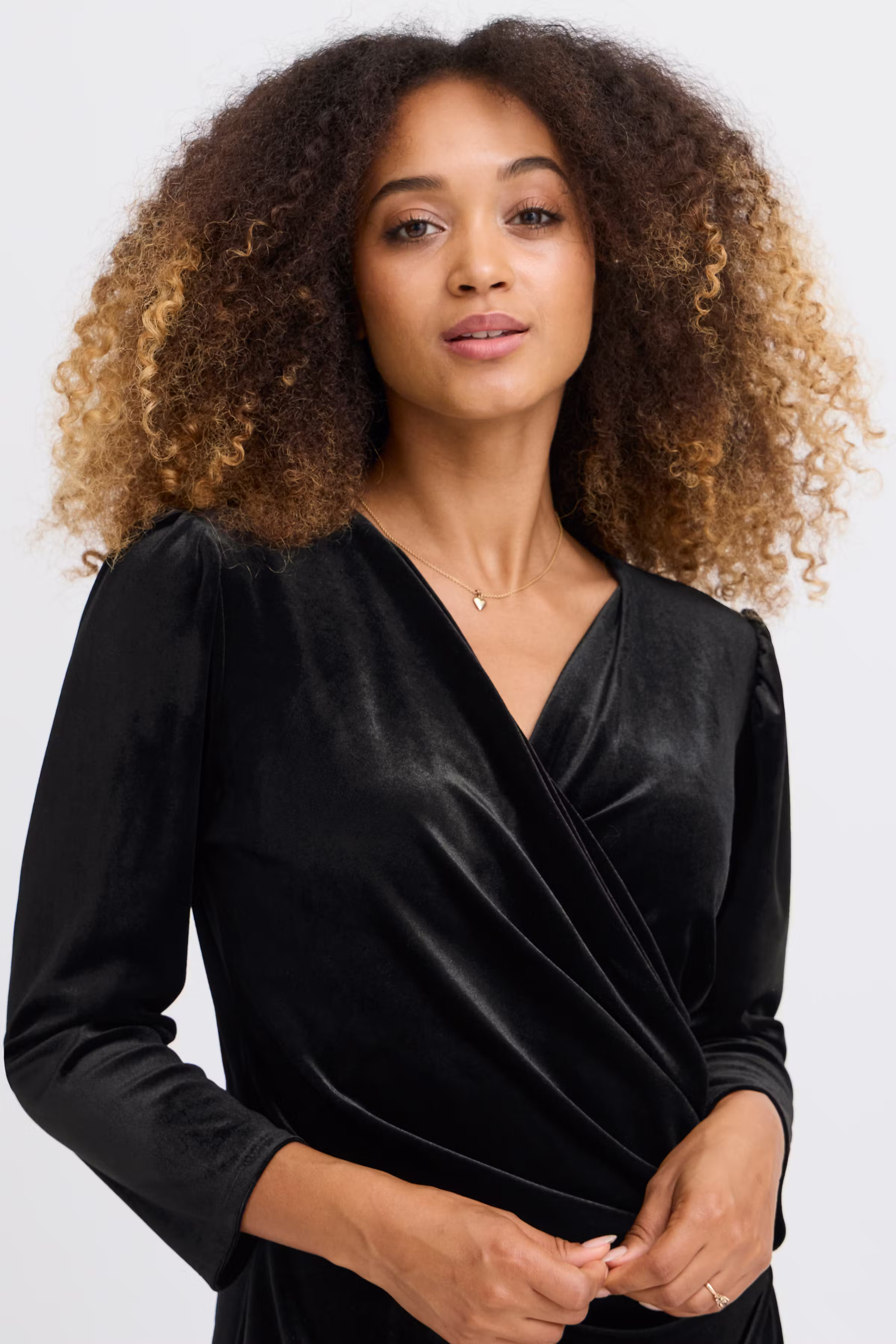 SBVELVETTA Kjole LOOKBOOK DETAIL 22100854-190303