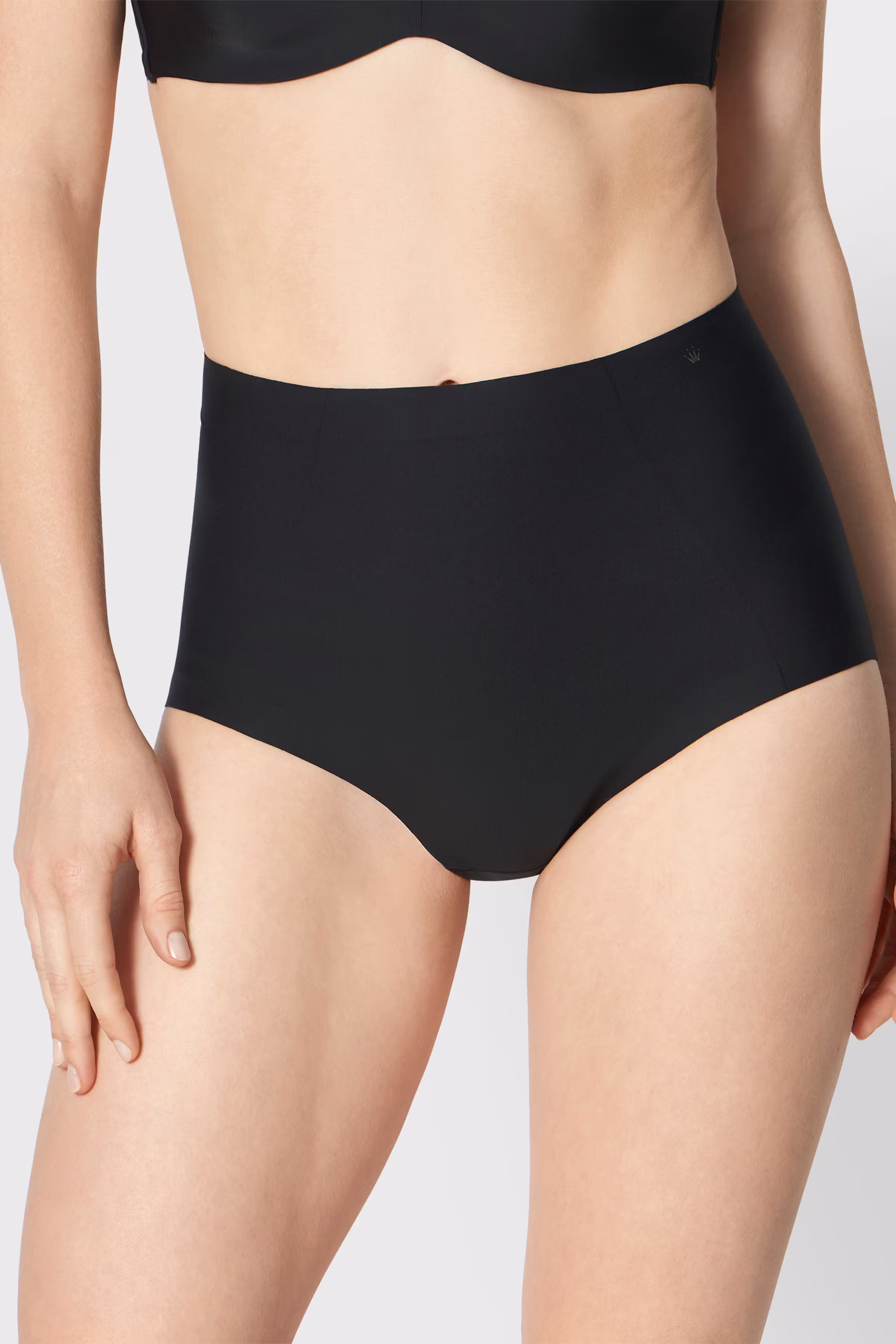 MediumShaping Trosor LOOKBOOK FRONT 40500124-T0004