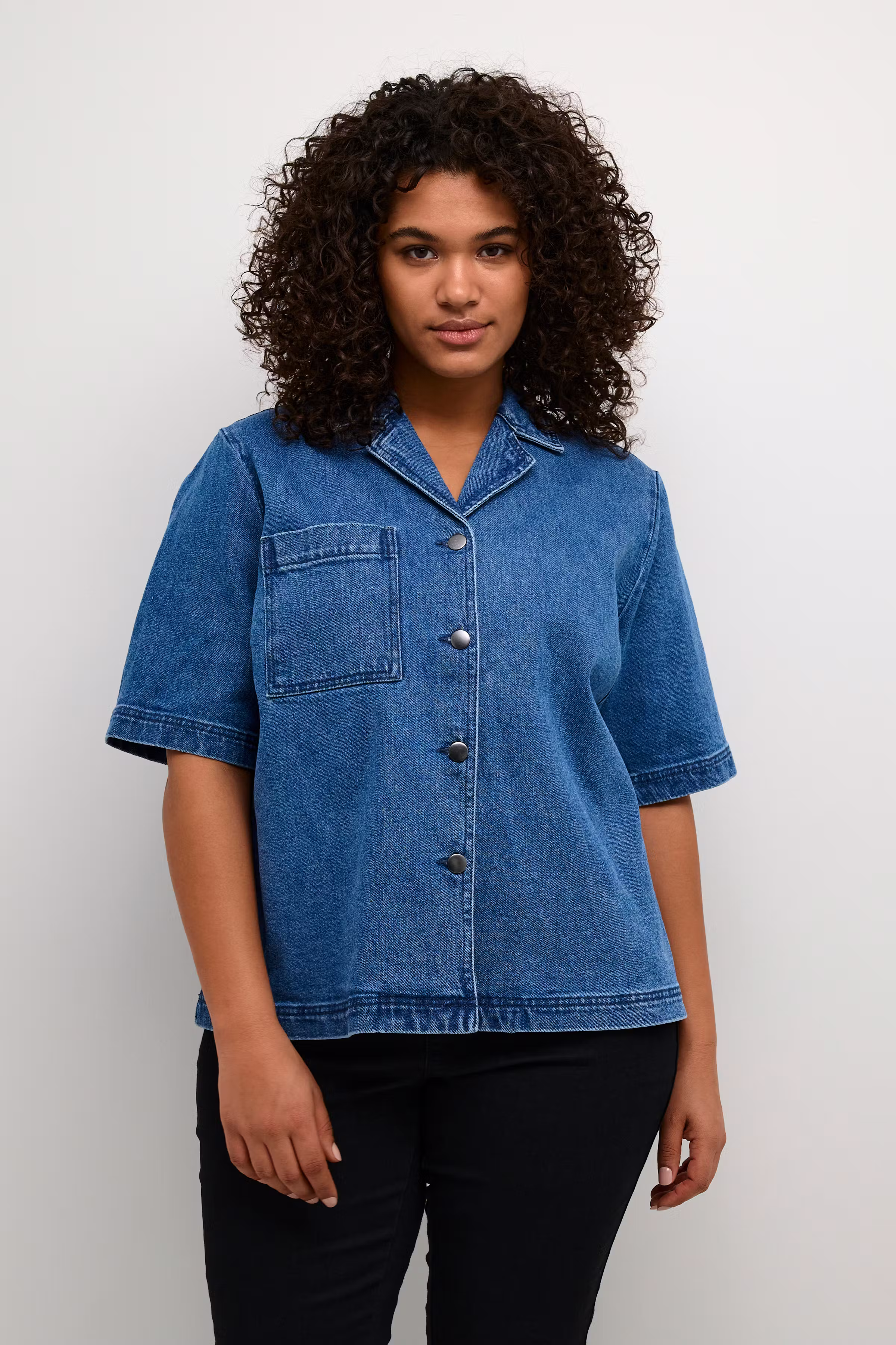 KCnicole Chemise en Denim LOOKBOOK FRONT 10582511-103168