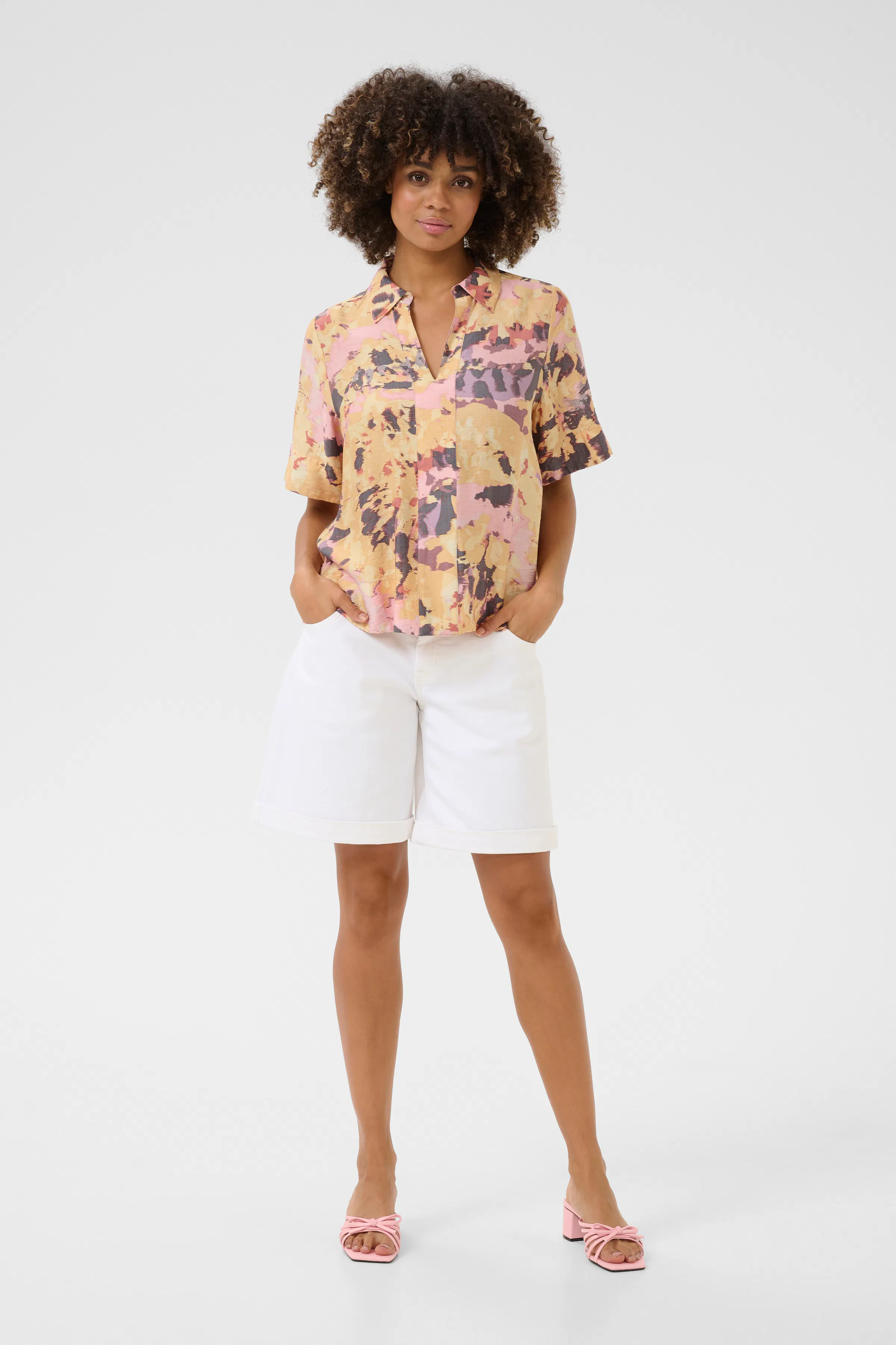 CUgreece Bluse LOOKBOOK FRONT 50111780-107542