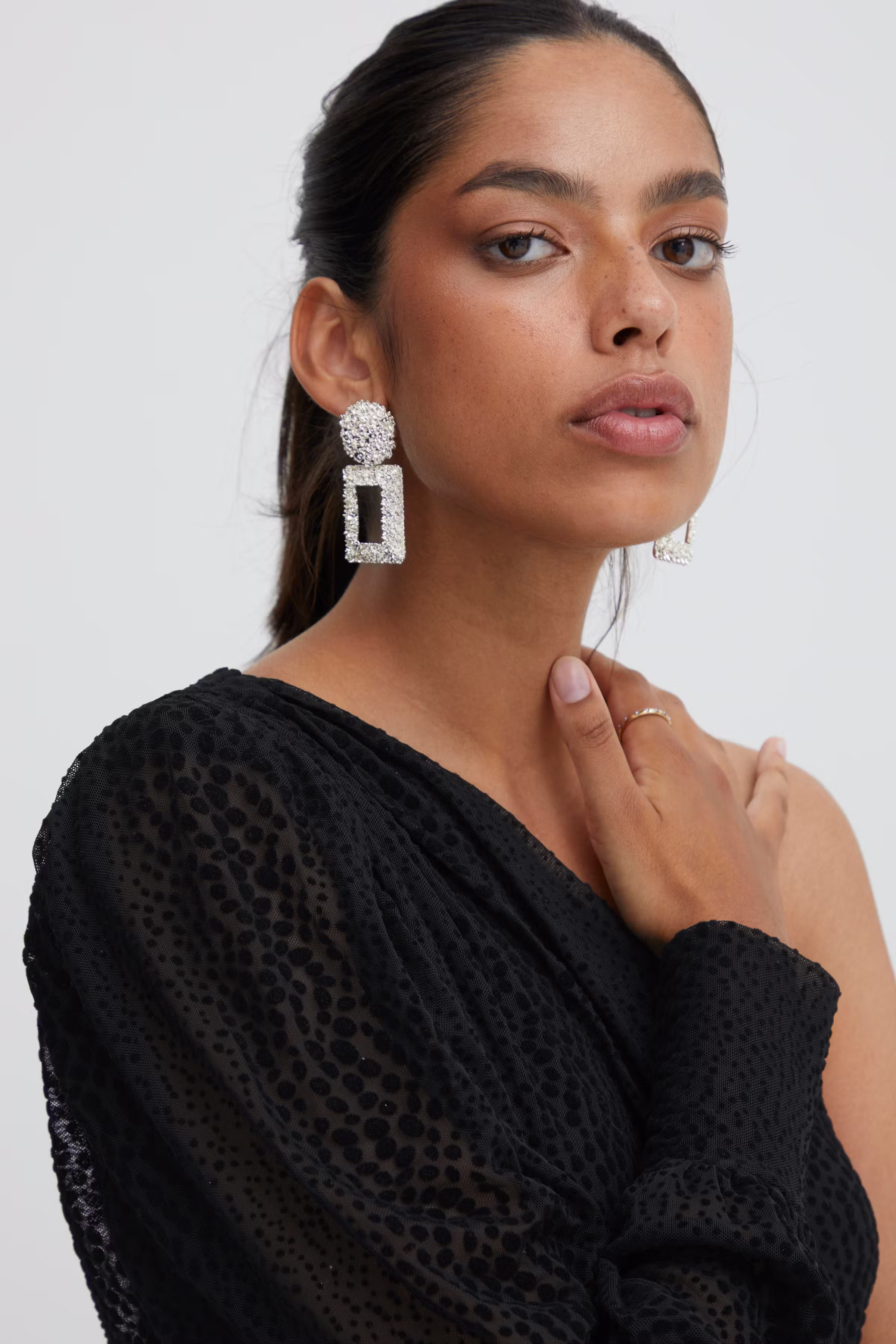 IHMELINA T-shirt LOOKBOOK DETAIL 20117707-194008