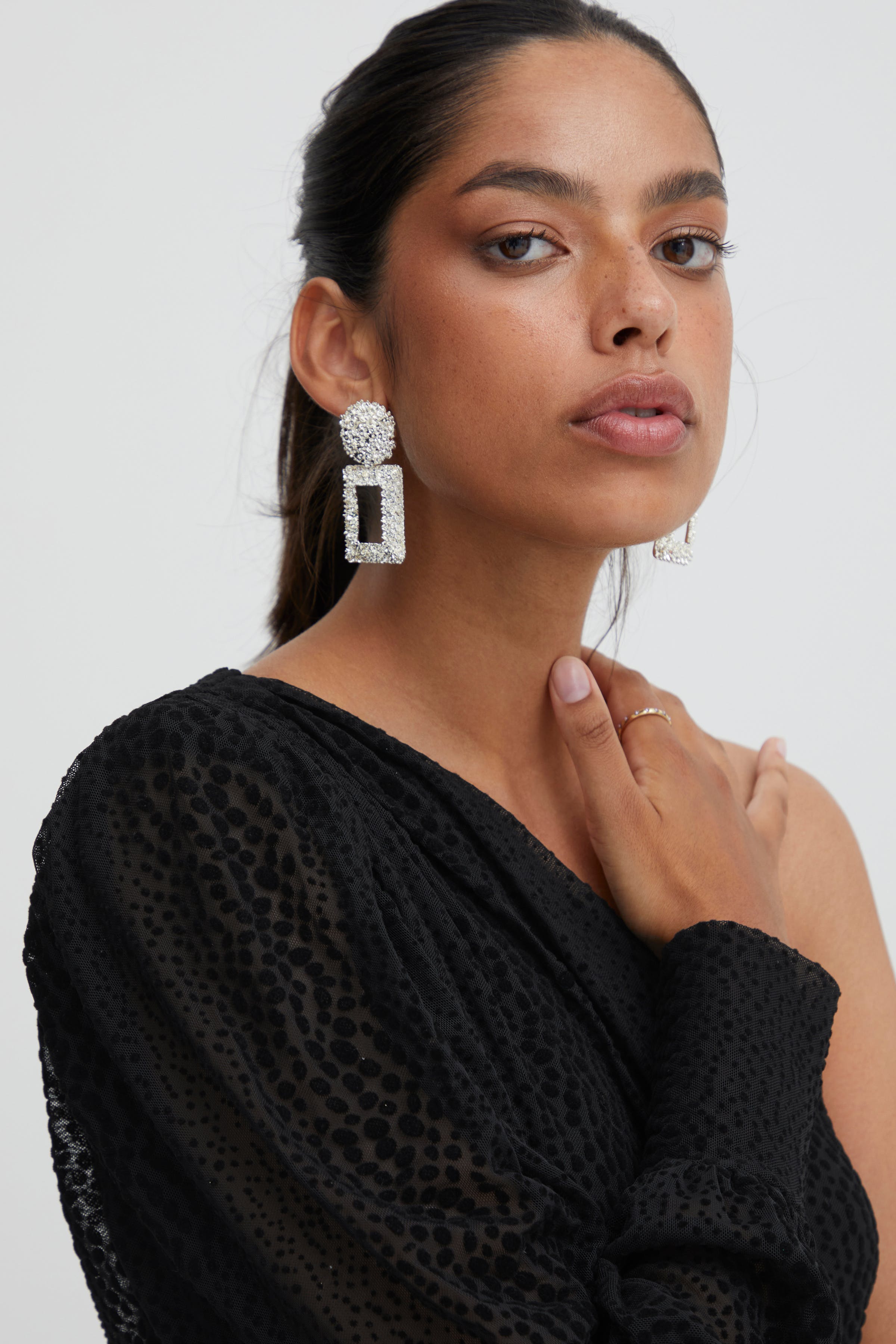 IHMELINA T-shirt LOOKBOOK DETAIL 20117707-194008