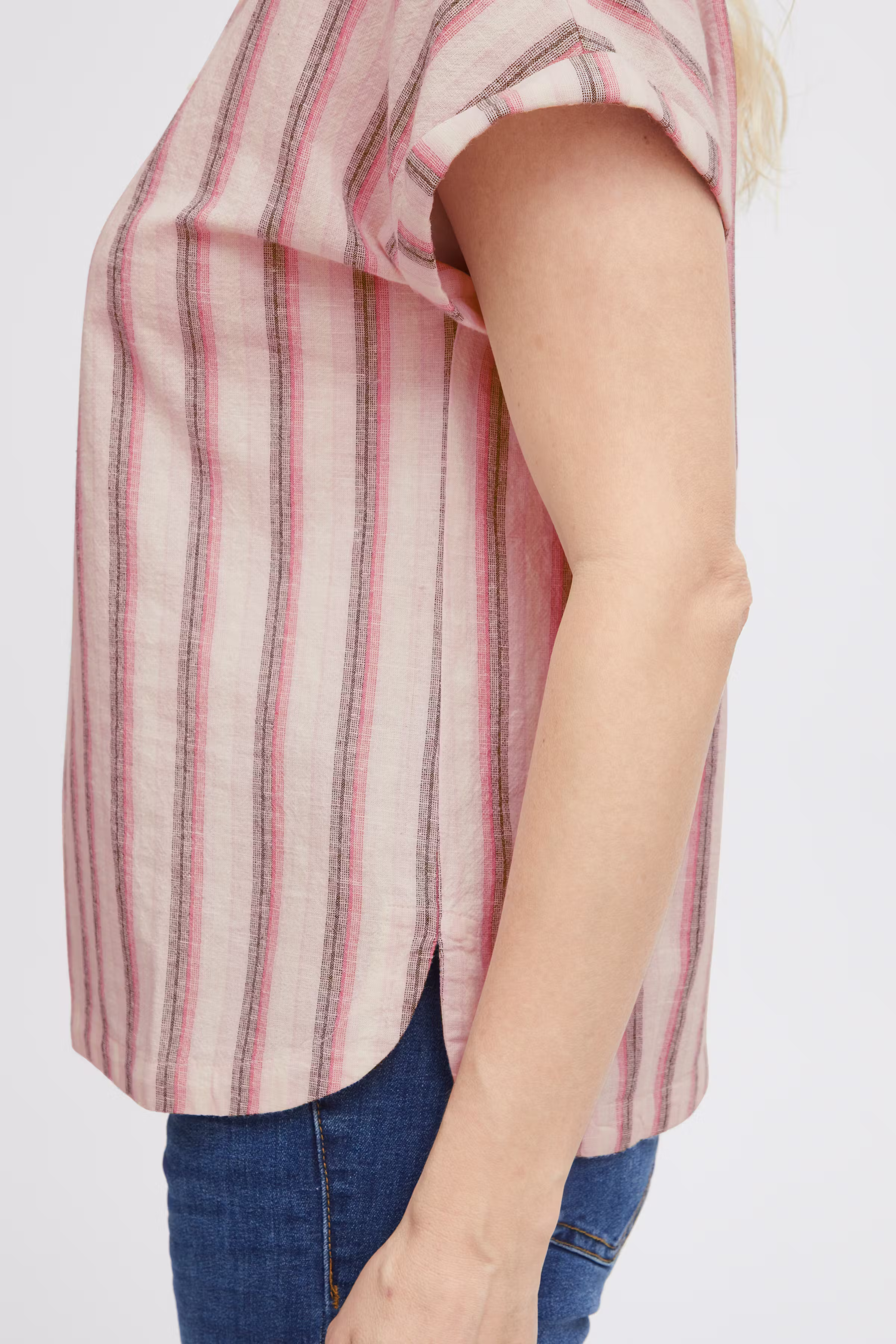 Kortermet bluse LOOKBOOK DETAIL 20612234-201983