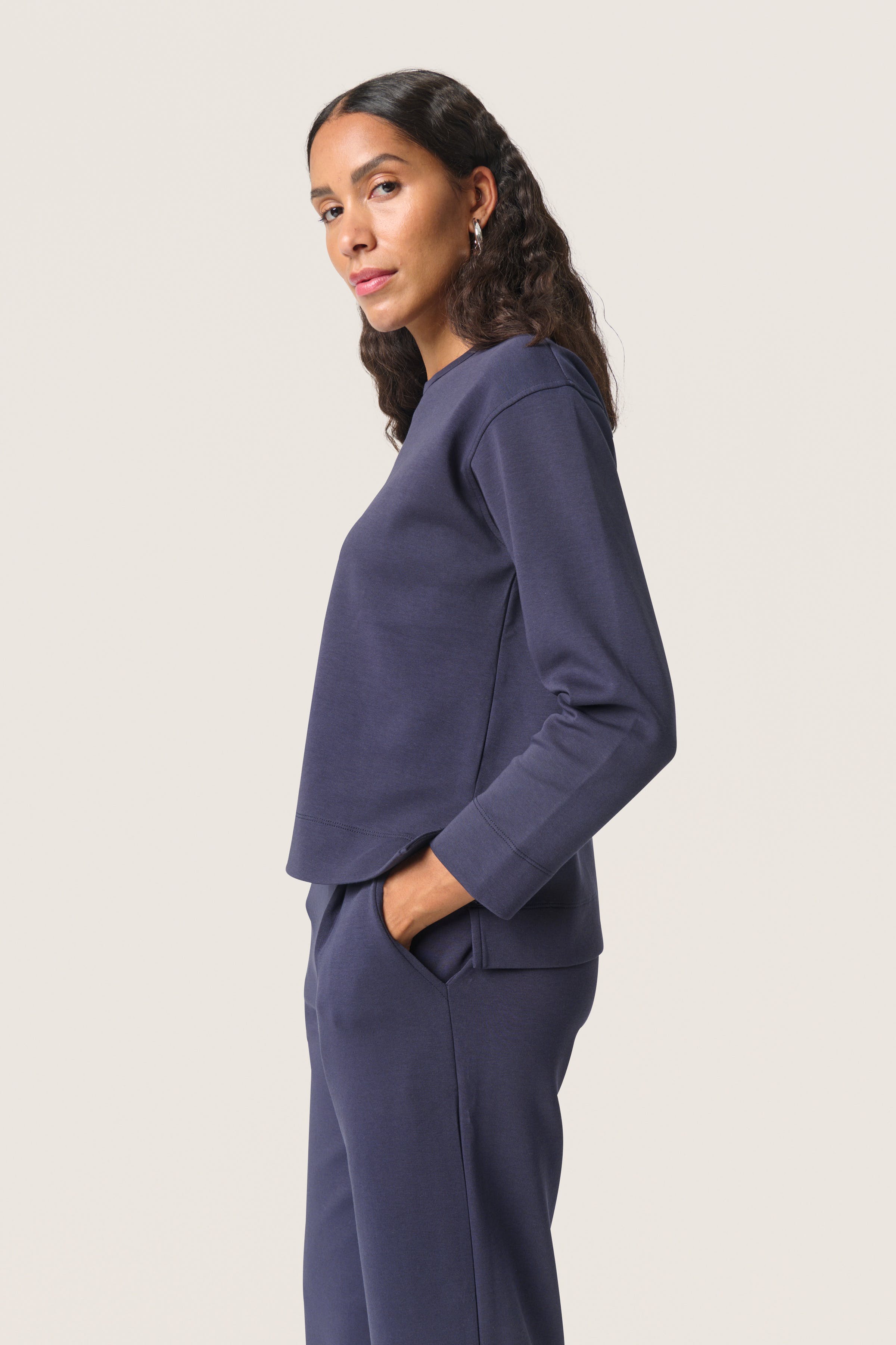 SLMagana Sweatshirt LOOKBOOK FRONT 30407919-193924