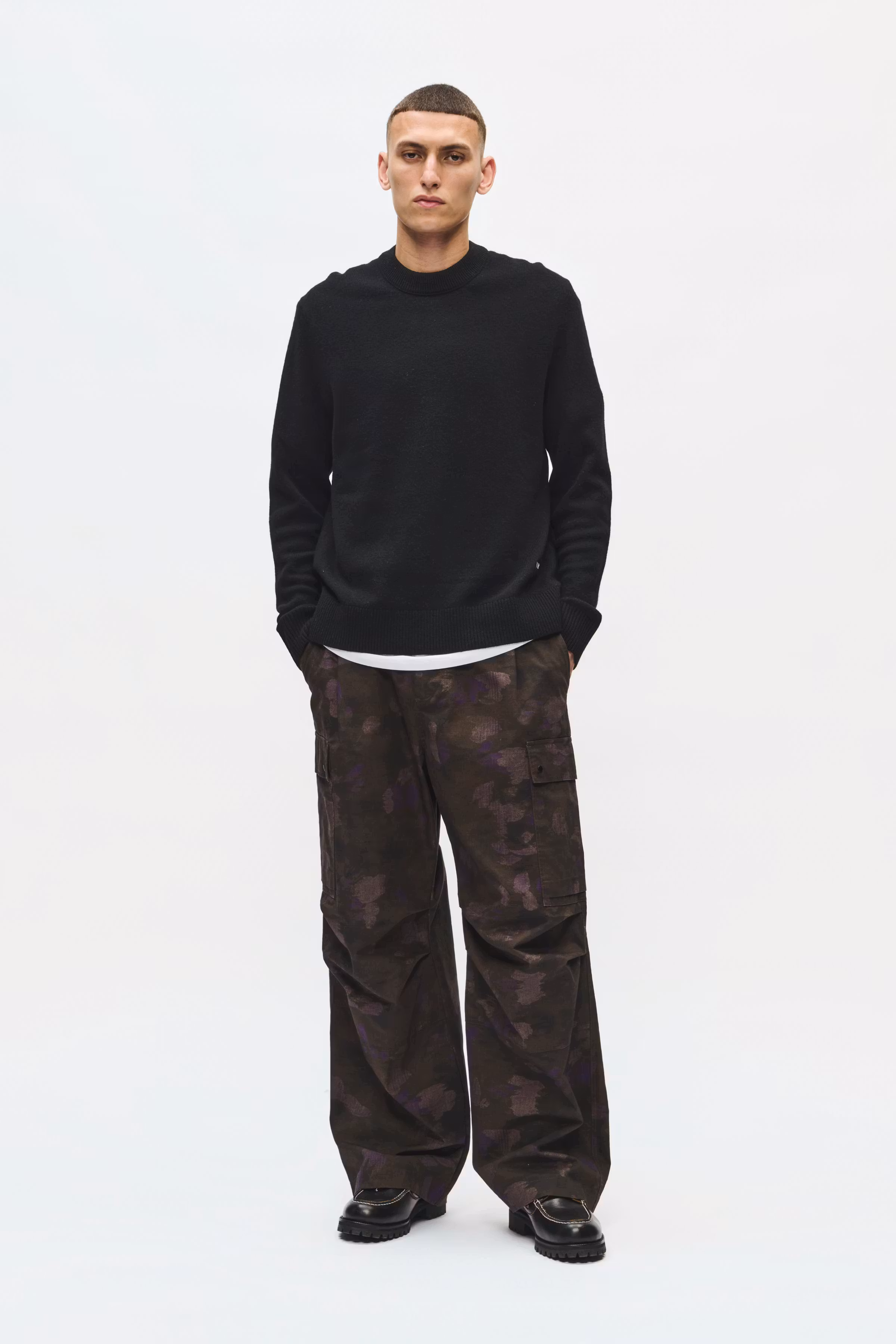 WWlogo Pullover LOOKBOOK FRONT 30252198-303700
