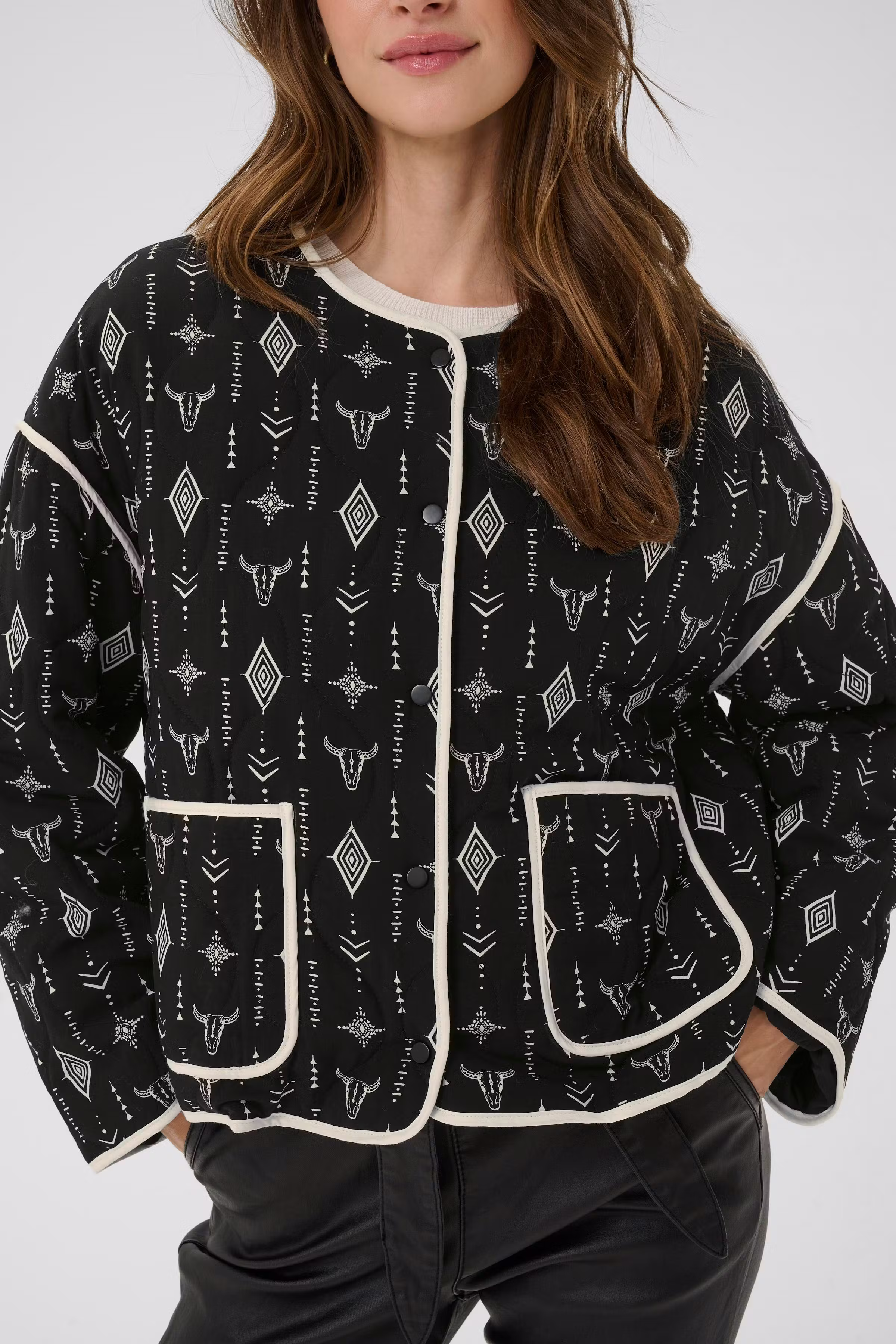 CRNaomi Outerwear LOOKBOOK DETAIL 10613154-108273