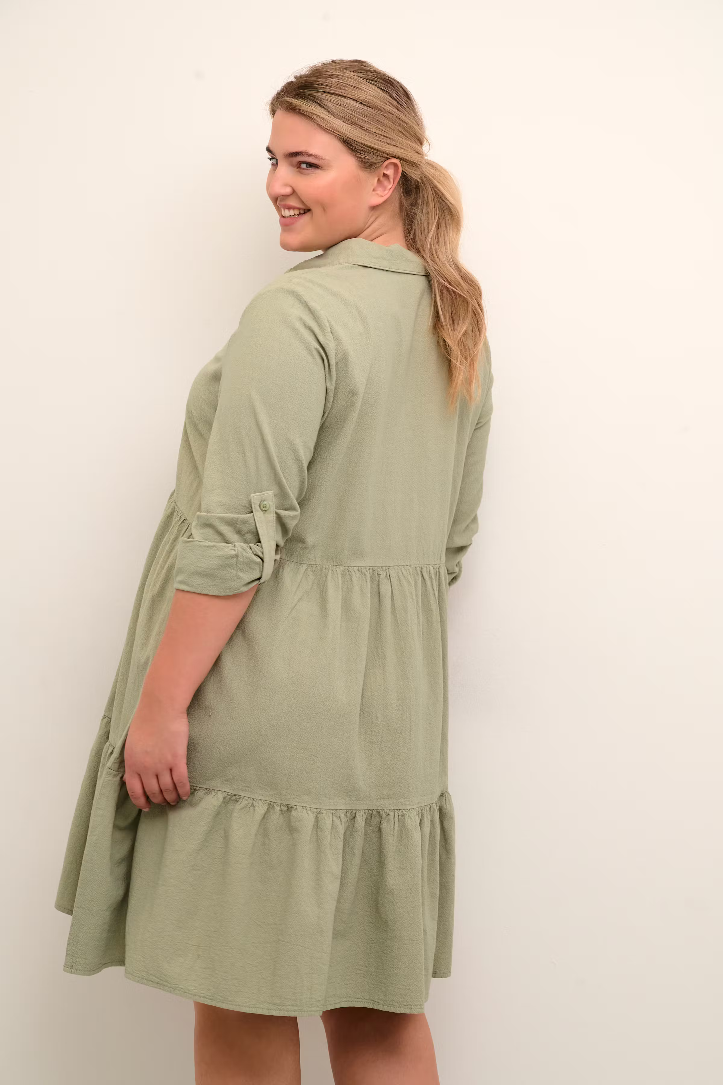 KCnana Kjole LOOKBOOK BACK 10580928-166008