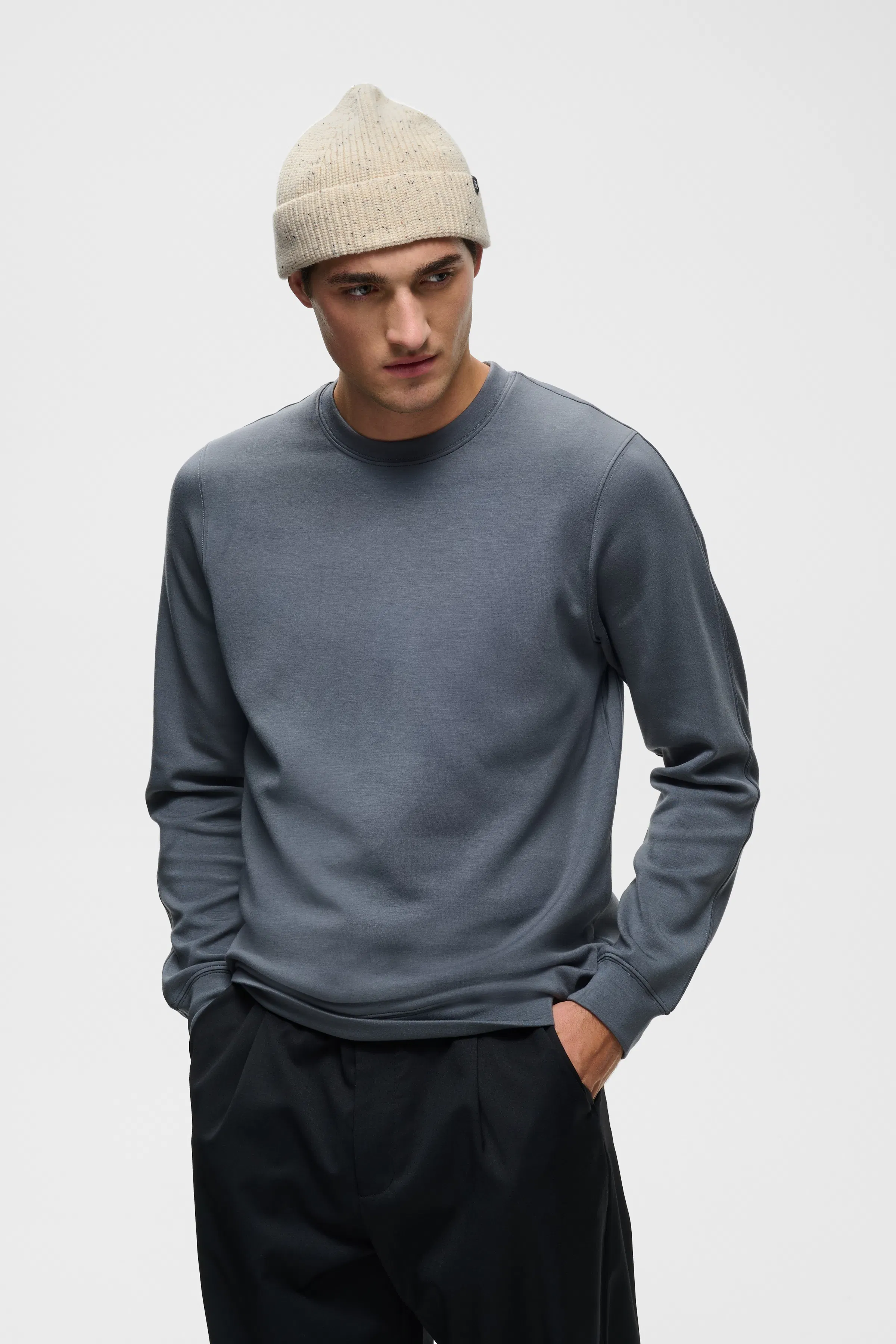 MAjorth Hue LOOKBOOK FRONT 30208747-1101041