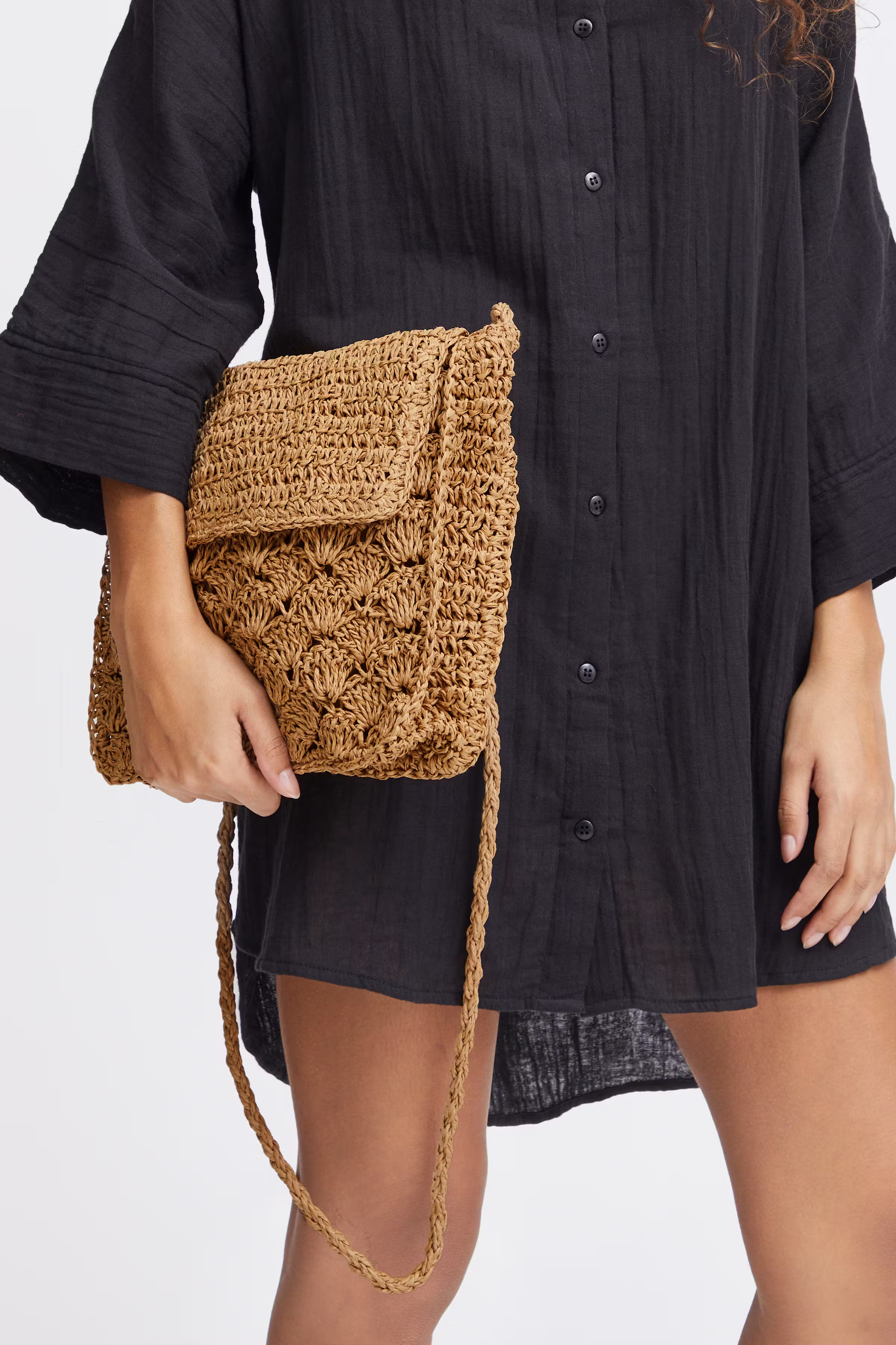 IATENNA Pose LOOKBOOK FRONT 20120956-161310