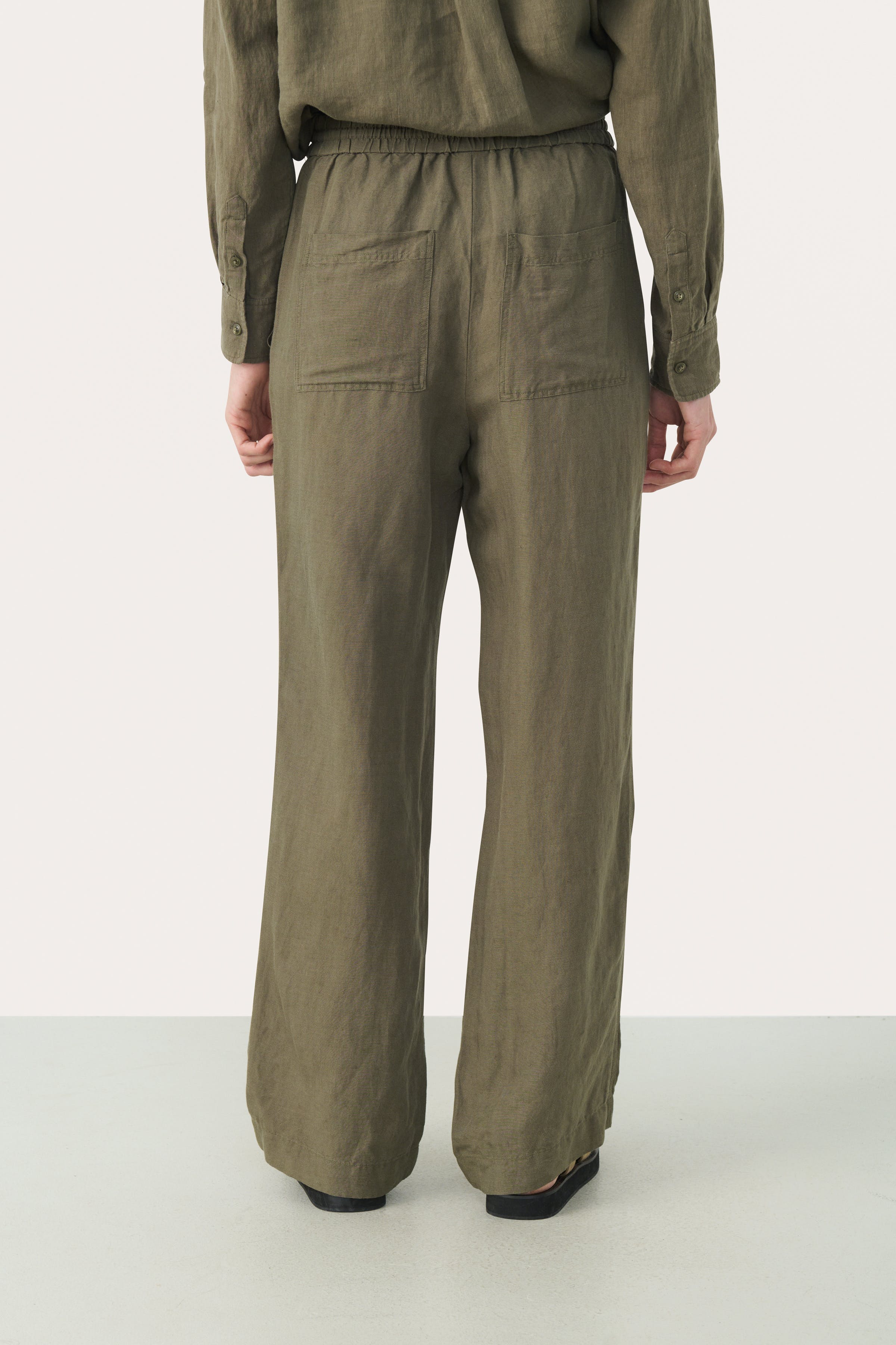 EniolaPW Trousers LOOKBOOK BACK 30309566-190510