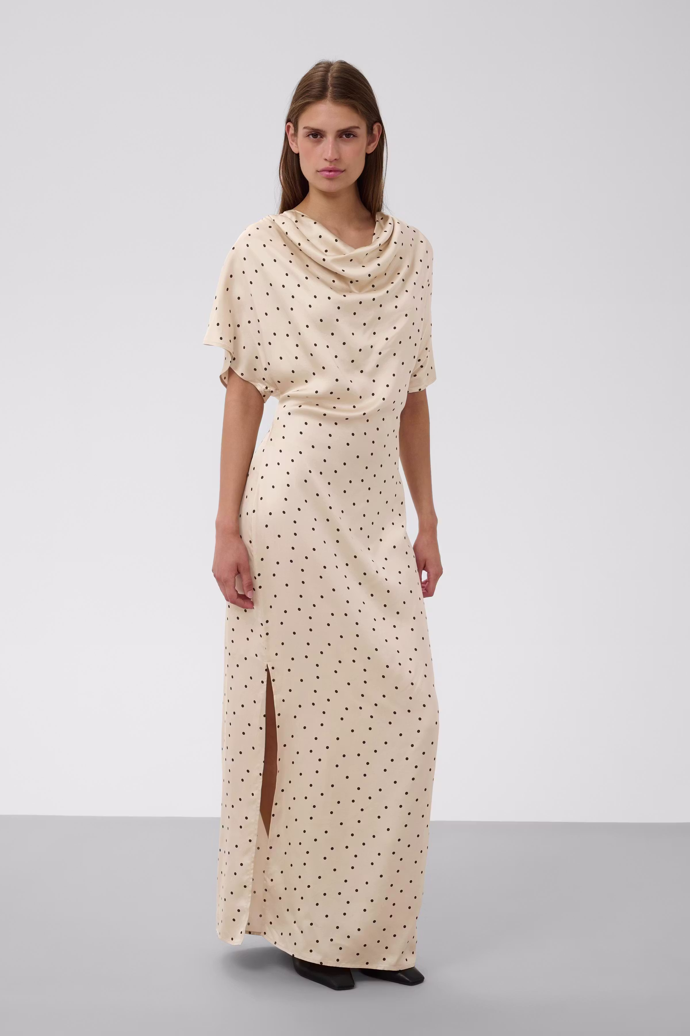 SLClero Dress LOOKBOOK FRONT 30409458-305265