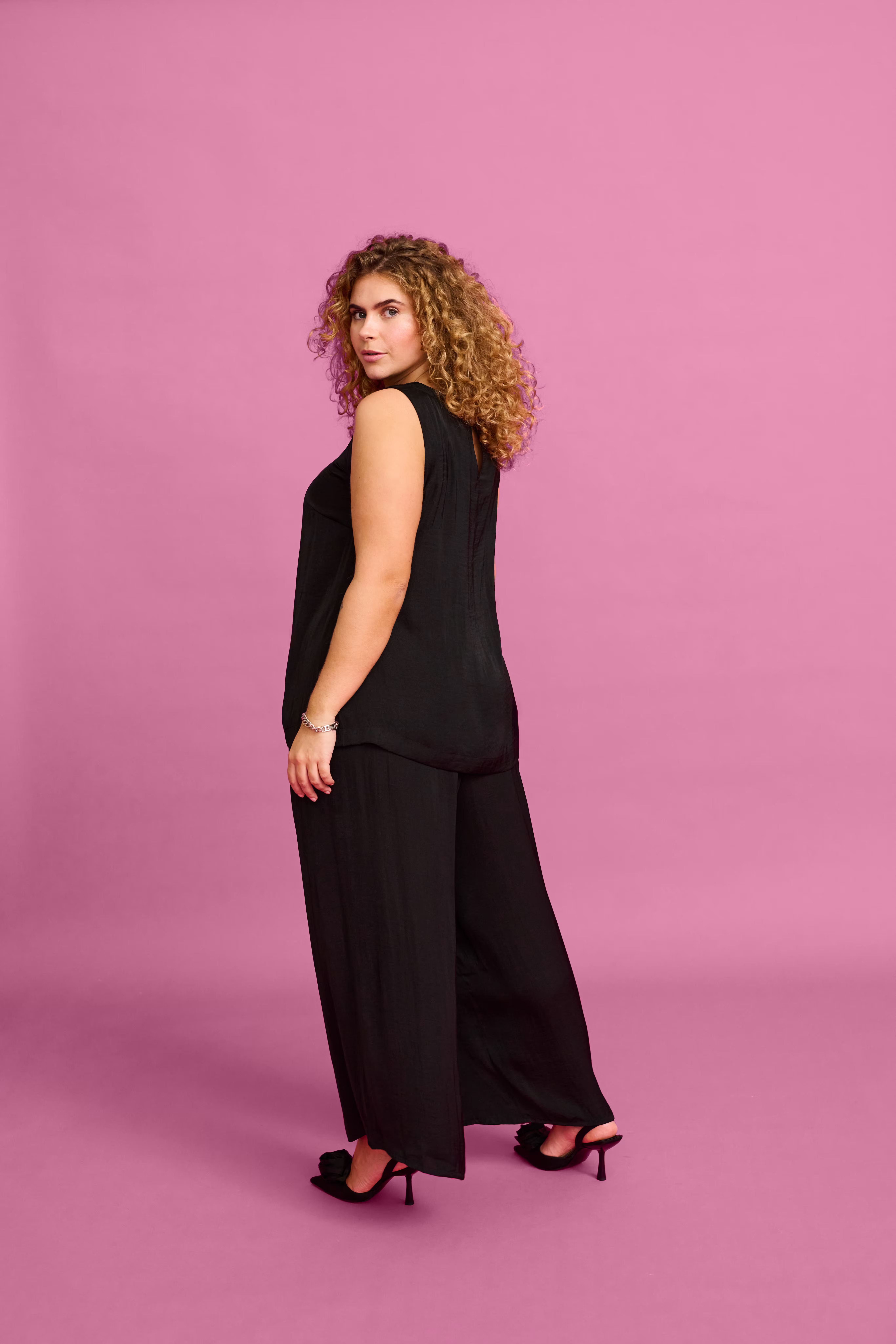 KCamalie Top LOCATION NONE 10582463-100121