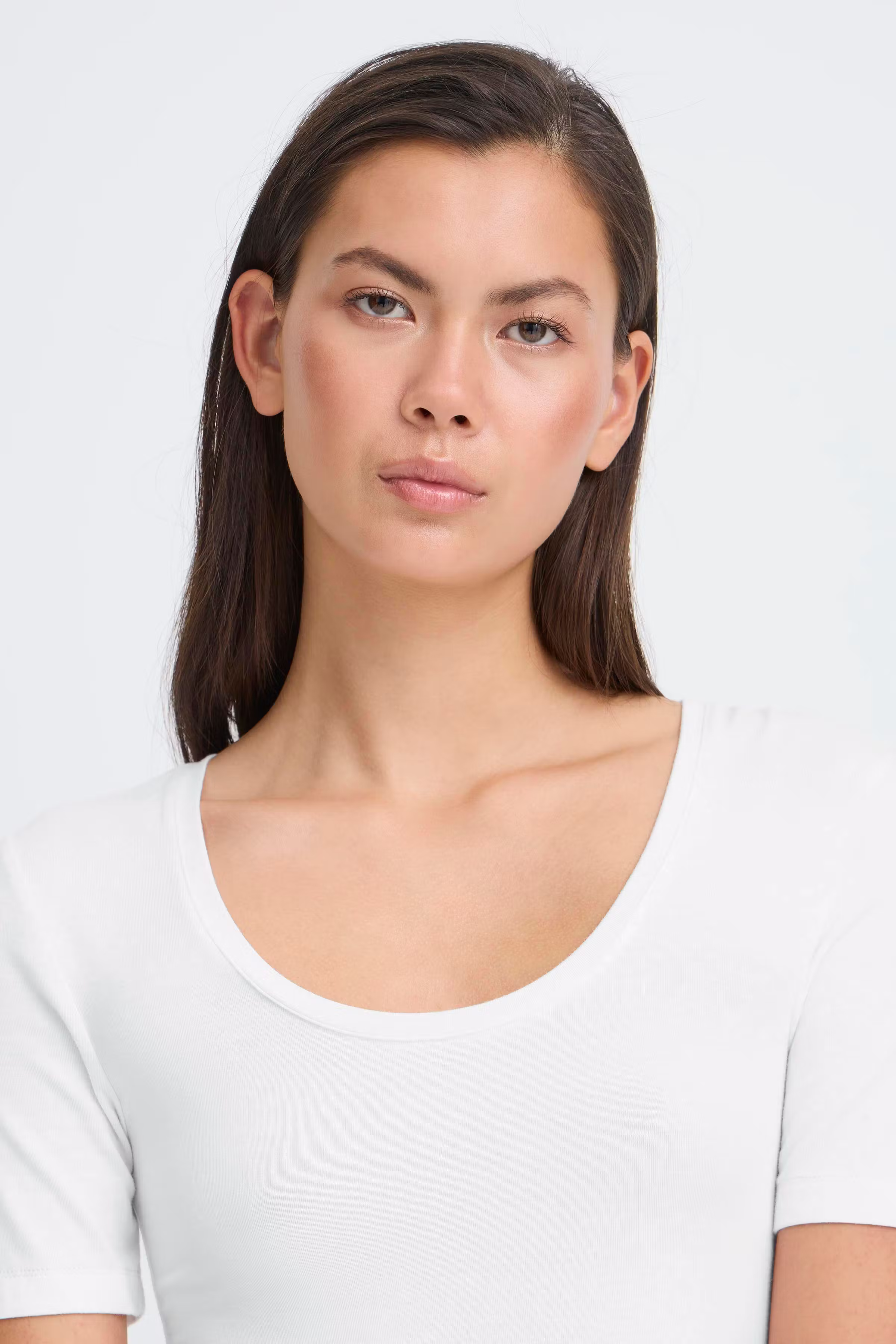 IHZOLA T-shirt LOOKBOOK DETAIL 20120345-10100