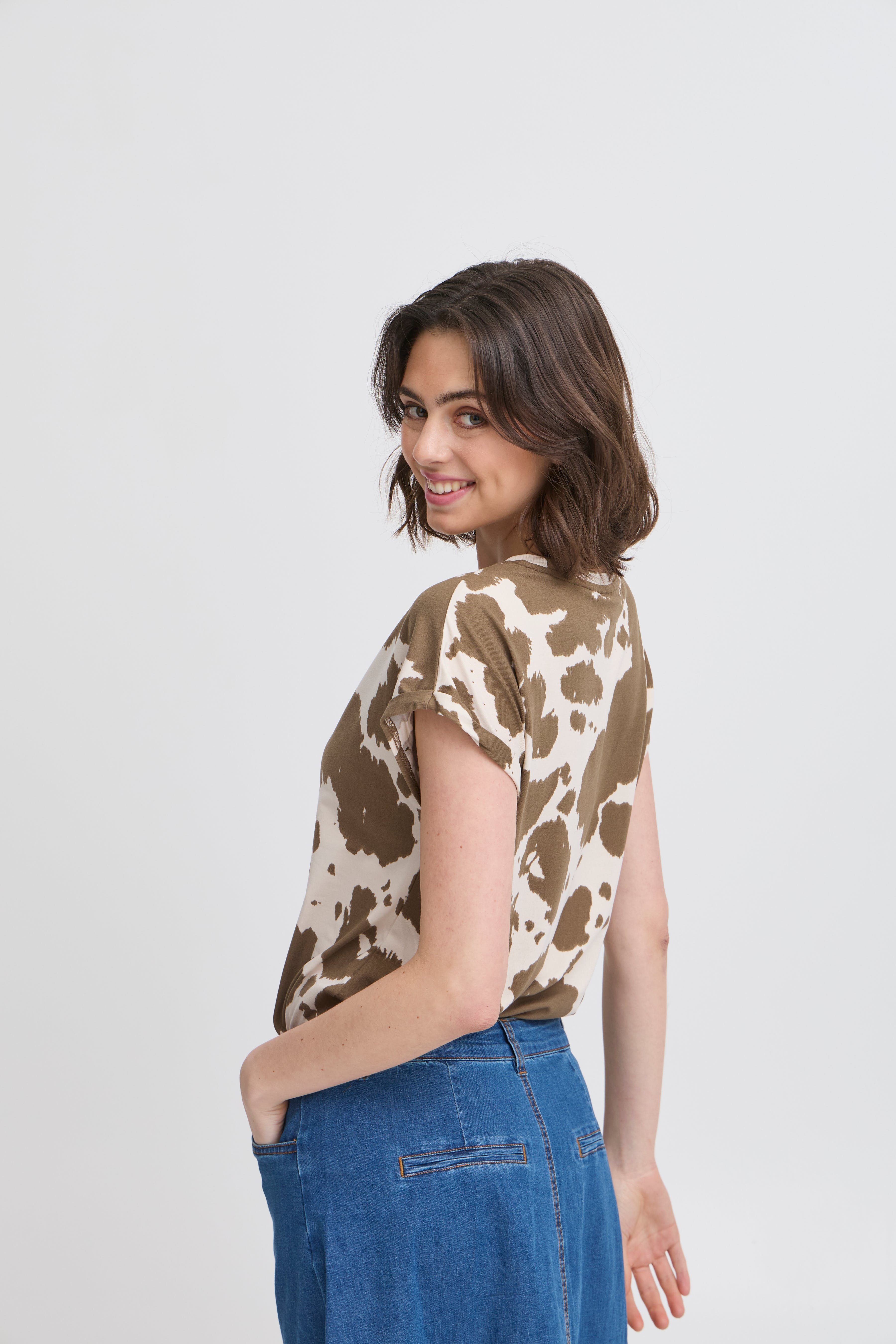 FRSEEN T-shirt LOCATION NONE 20610634-205445