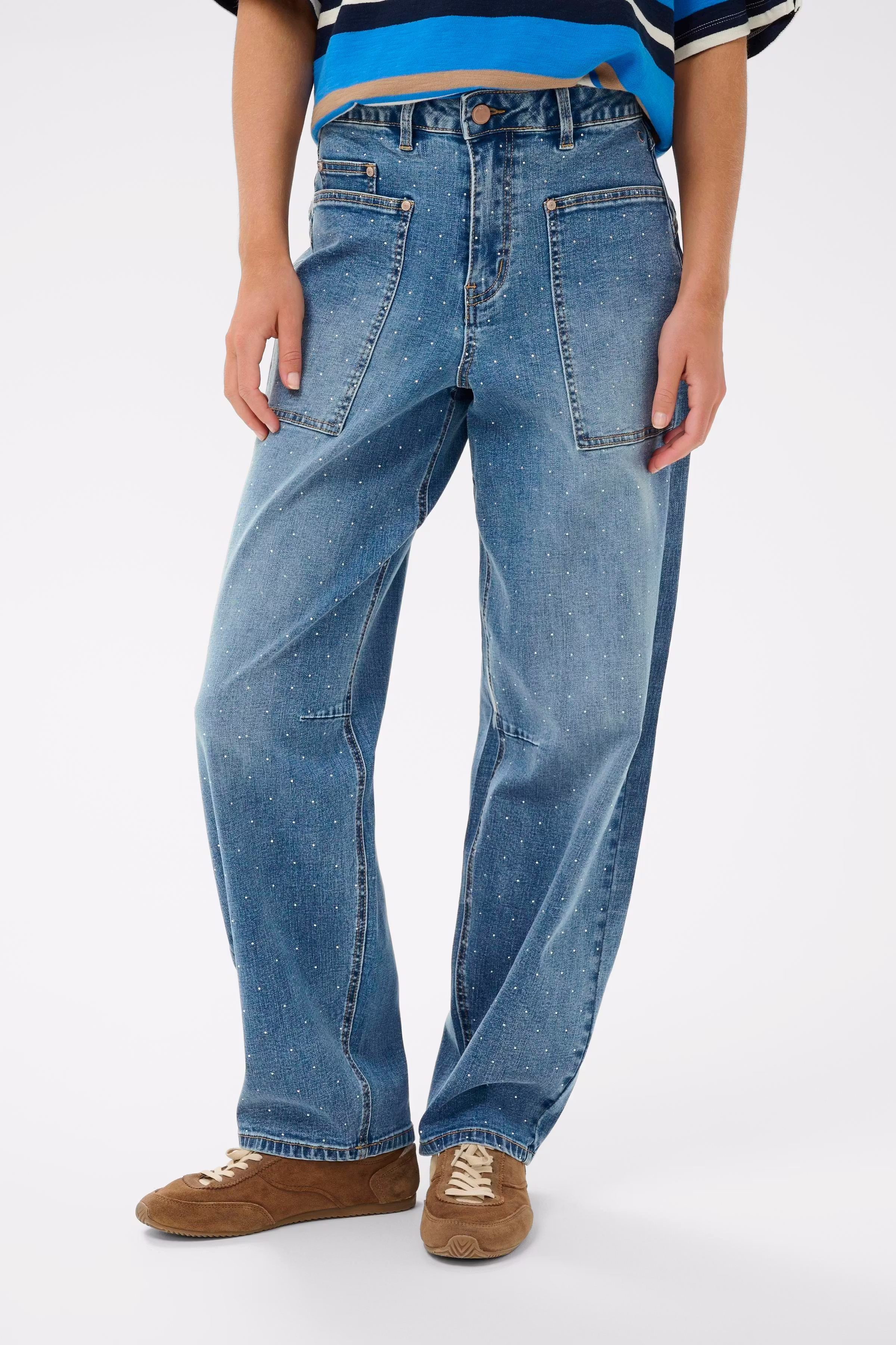 CRSvea Jeans LOOKBOOK FRONT 10614838-109170