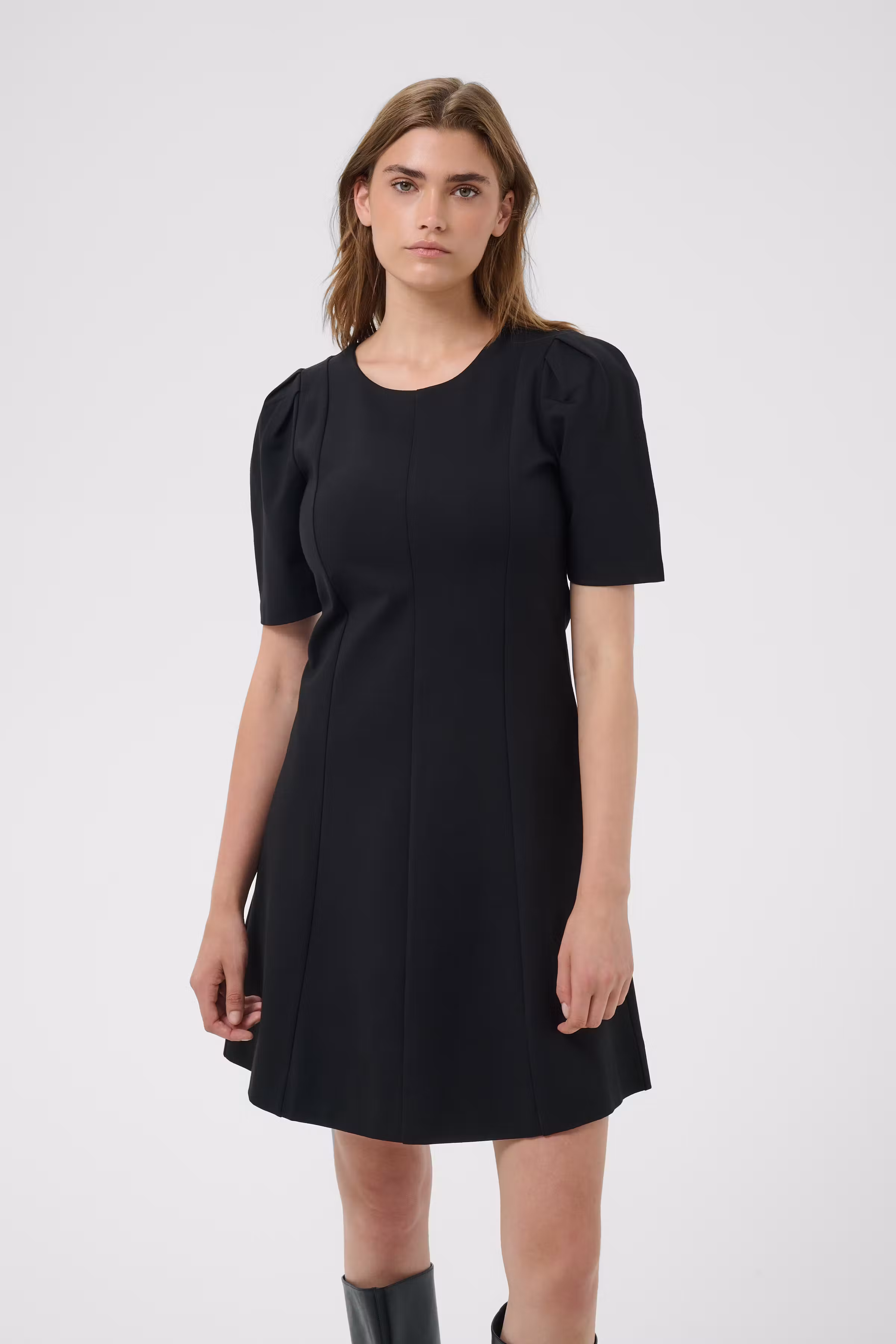 CathePW Kjole LOOKBOOK FRONT 30311159-194008