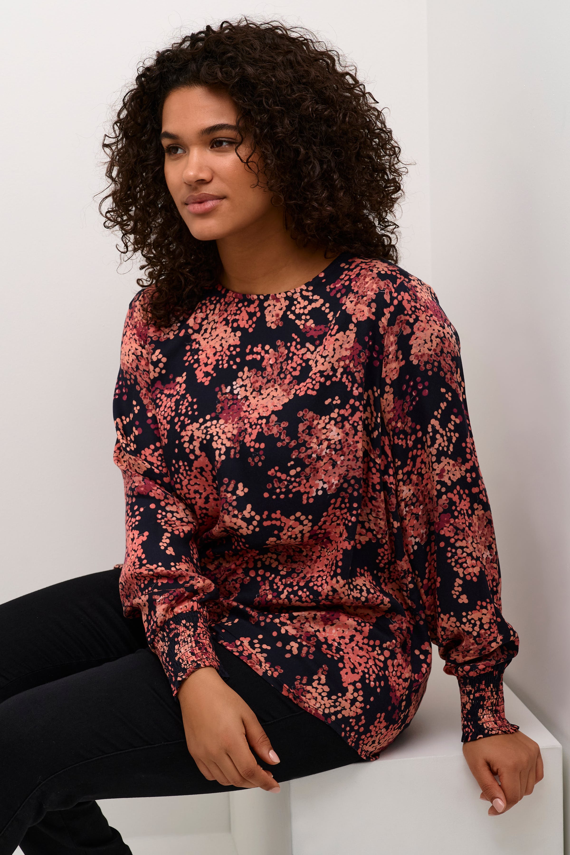 KCjeanetta Bluse LOOKBOOK DETAIL 10582625-103570