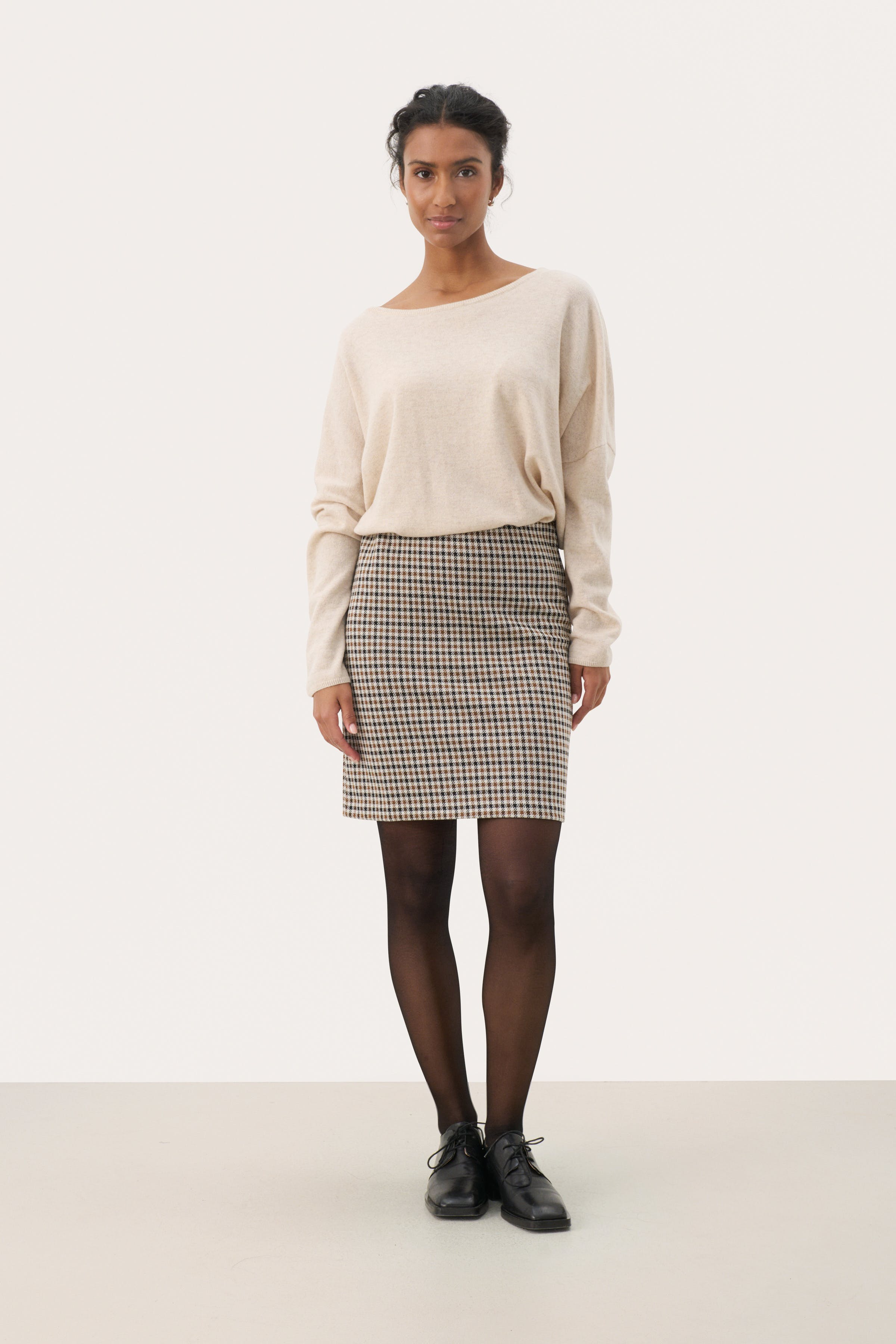 CorinnePW Skirt LOOKBOOK FRONT 30308005-302416