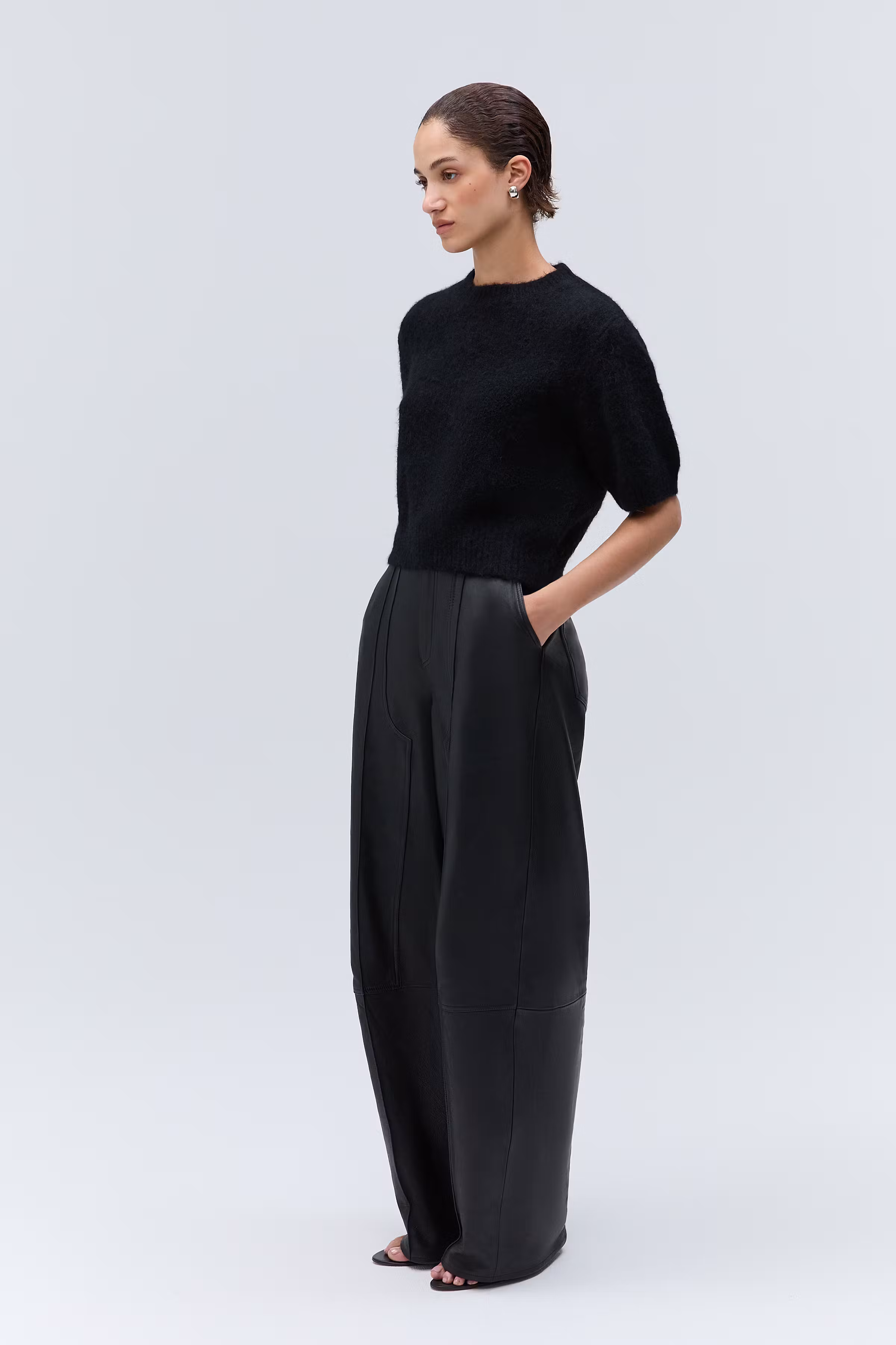 IOFiona Top LOOKBOOK FRONT 30600122-BK999