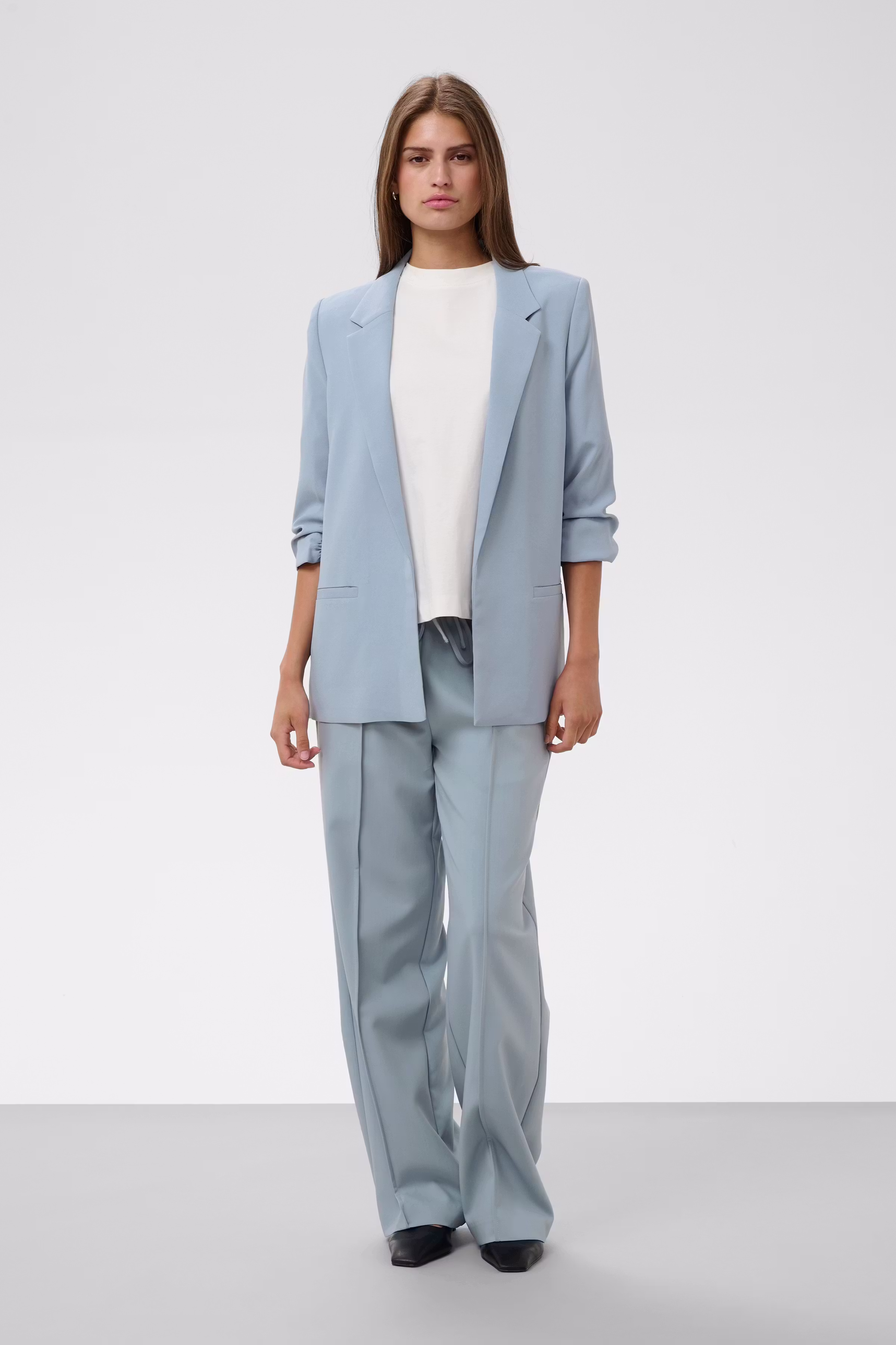 SLShirley Blazer LOOKBOOK FRONT 30403608-164013