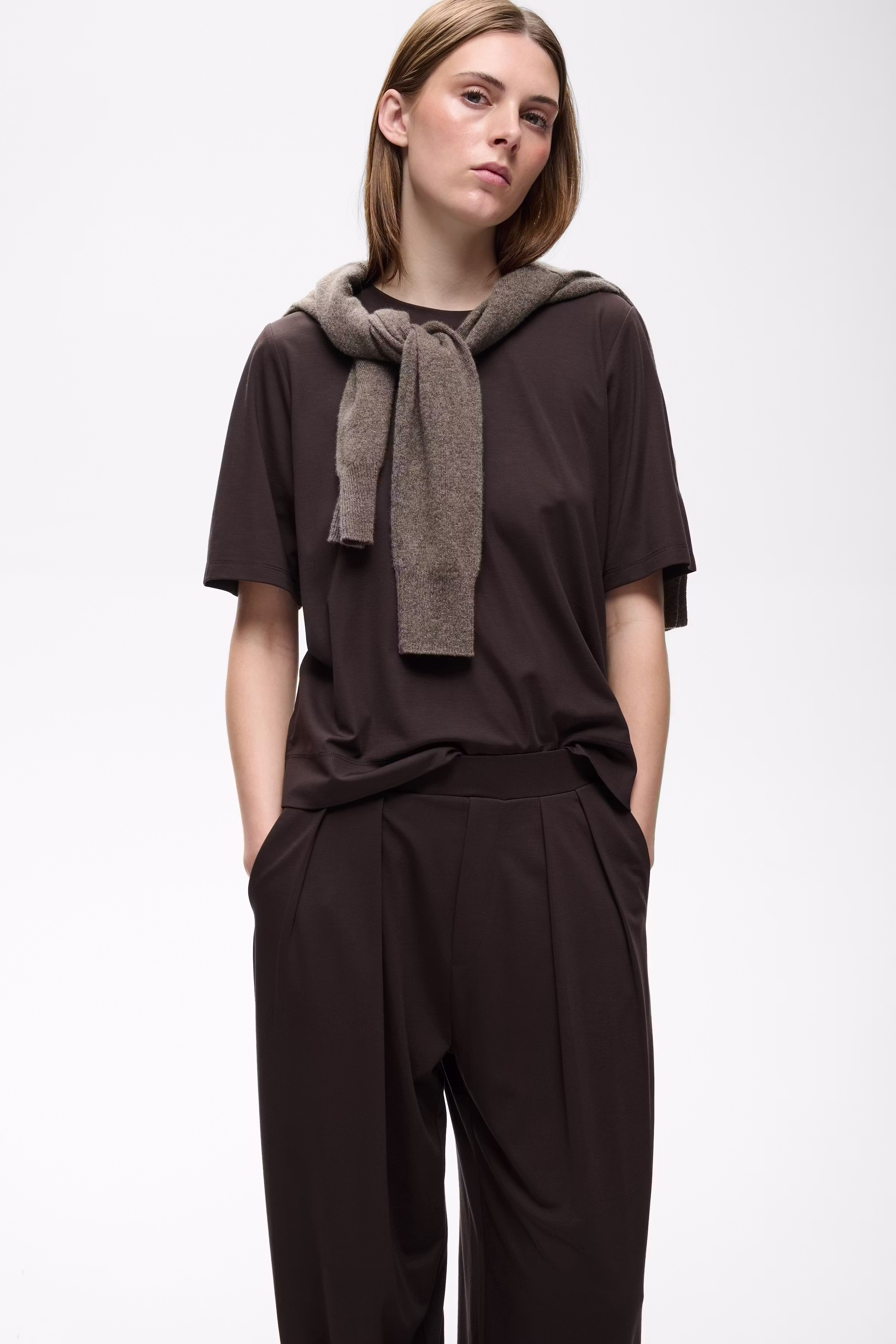 TrissaIW Hose LOOKBOOK DETAIL 30111340-191109