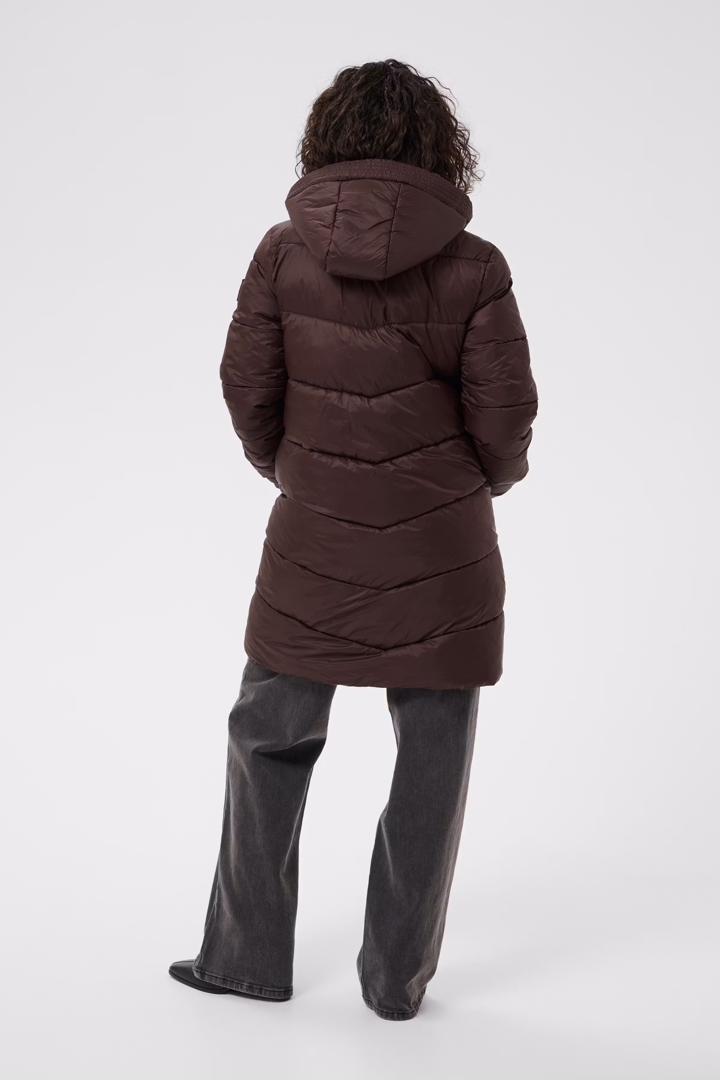 KAsusanne Coat LOOKBOOK BACK 10508810-190915