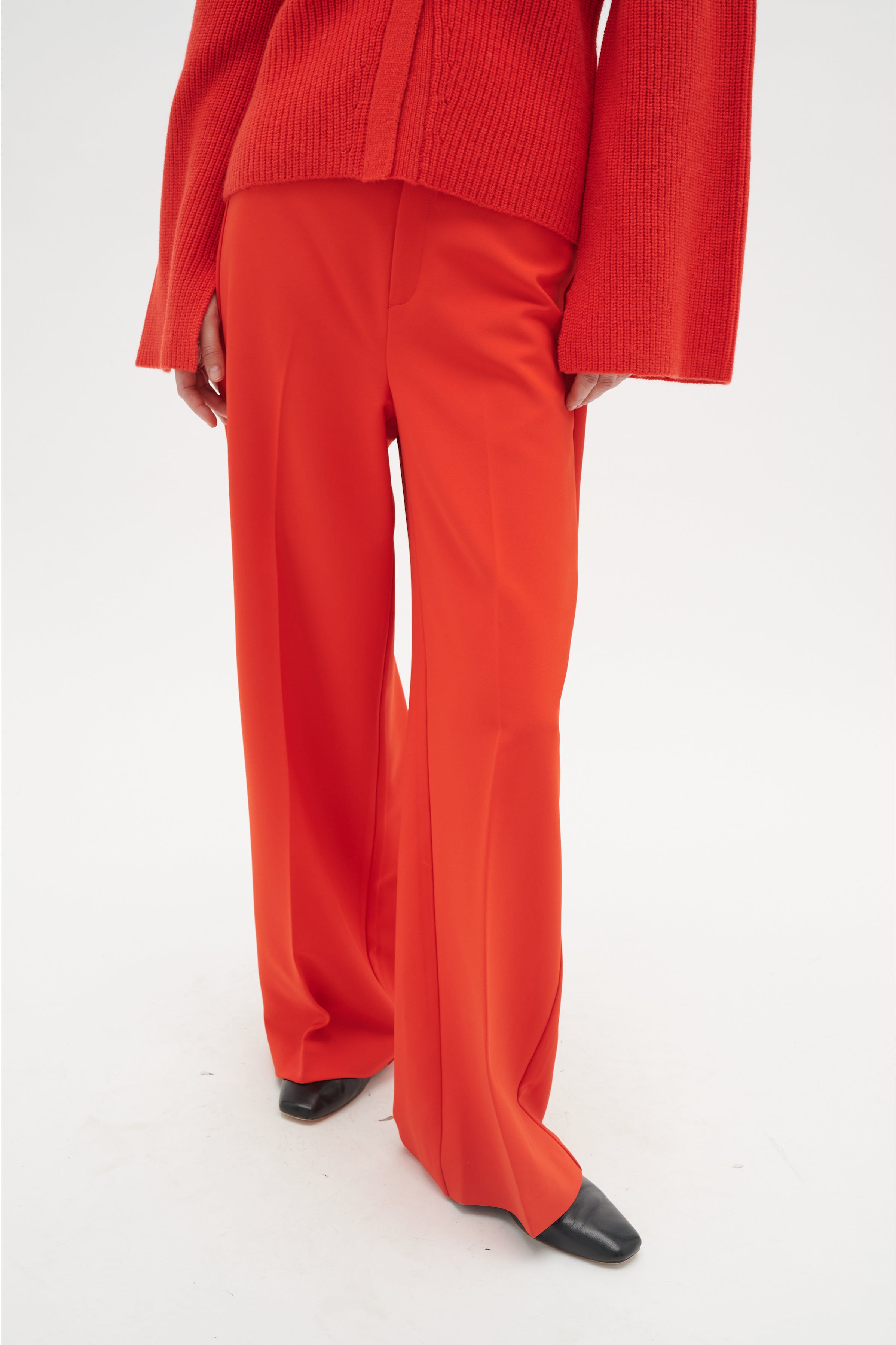 ZinniIW Hose LOOKBOOK FRONT 30108849-181662