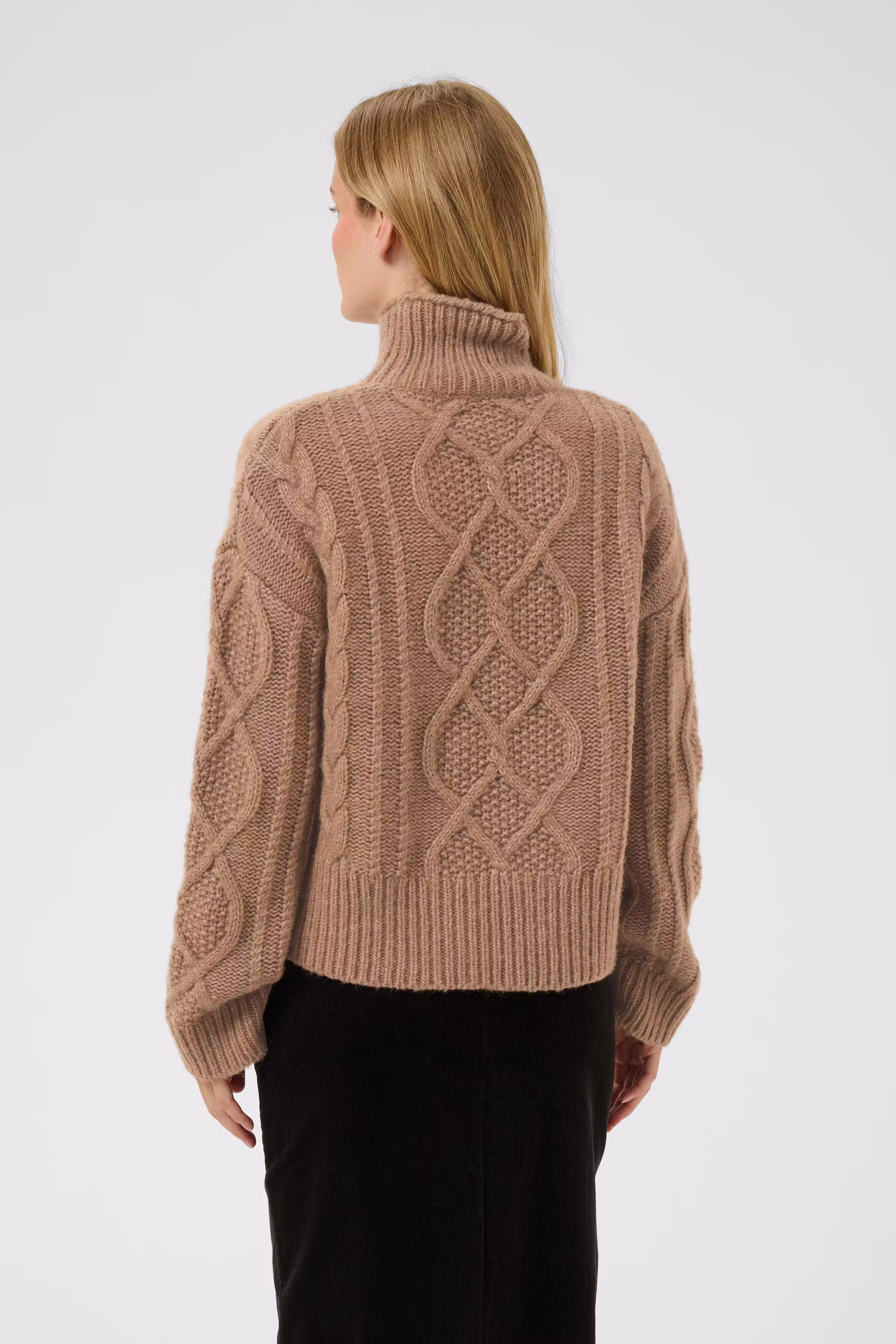 ChannaPW Pullover LOOKBOOK BACK 30310840-305386