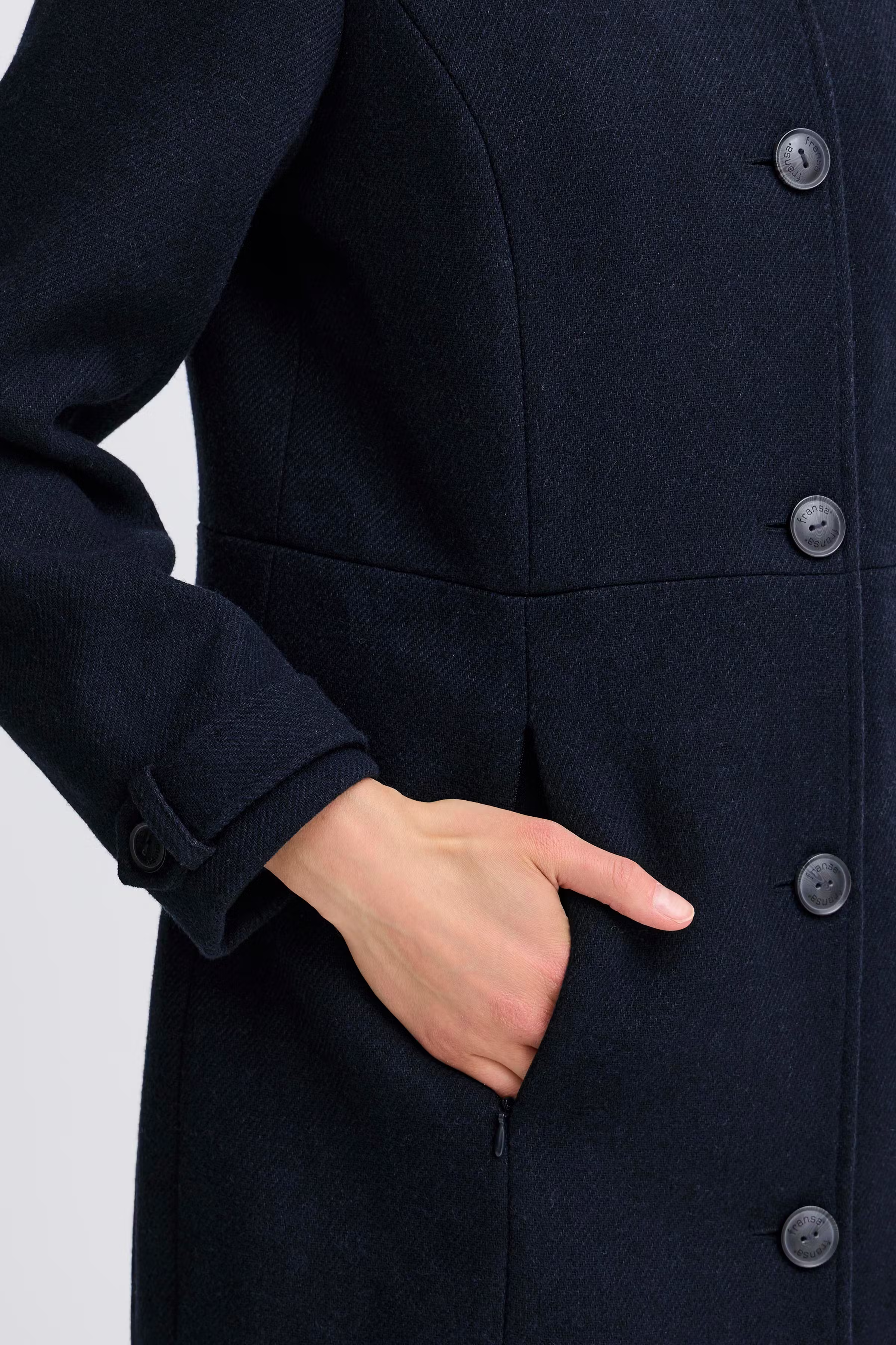 FRDARIA Outerwear LOOKBOOK DETAIL 20615649-1939241