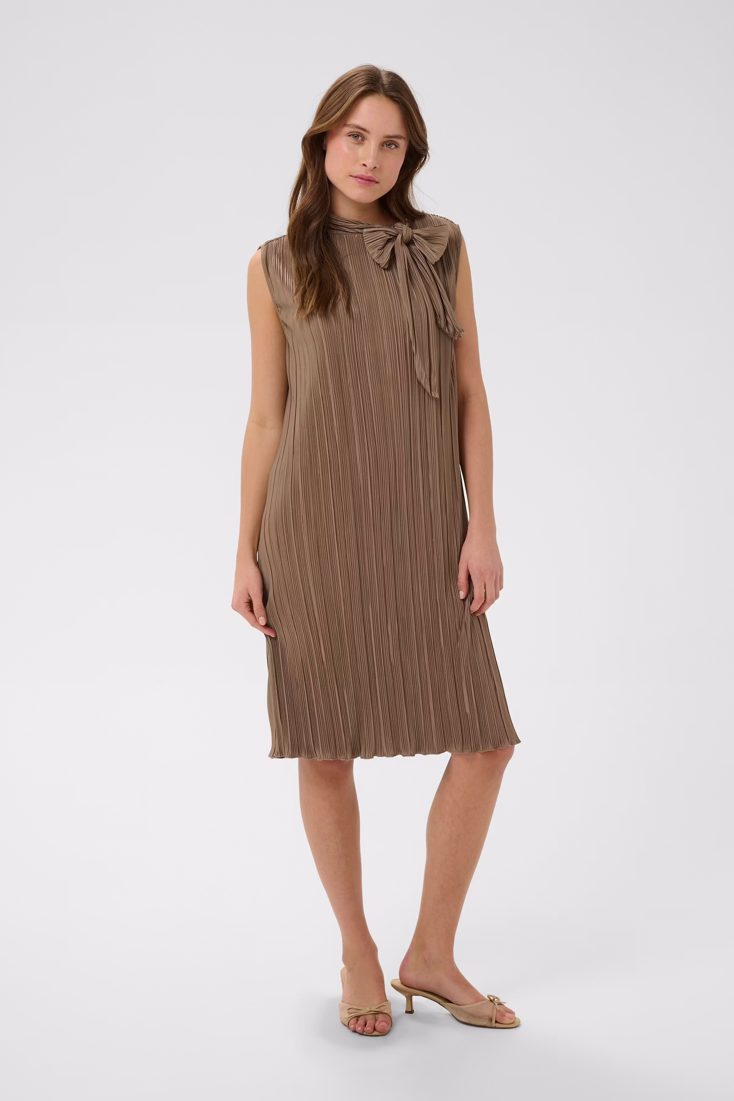 ZuniSZ LOOKBOOK FRONT 30515517-171410