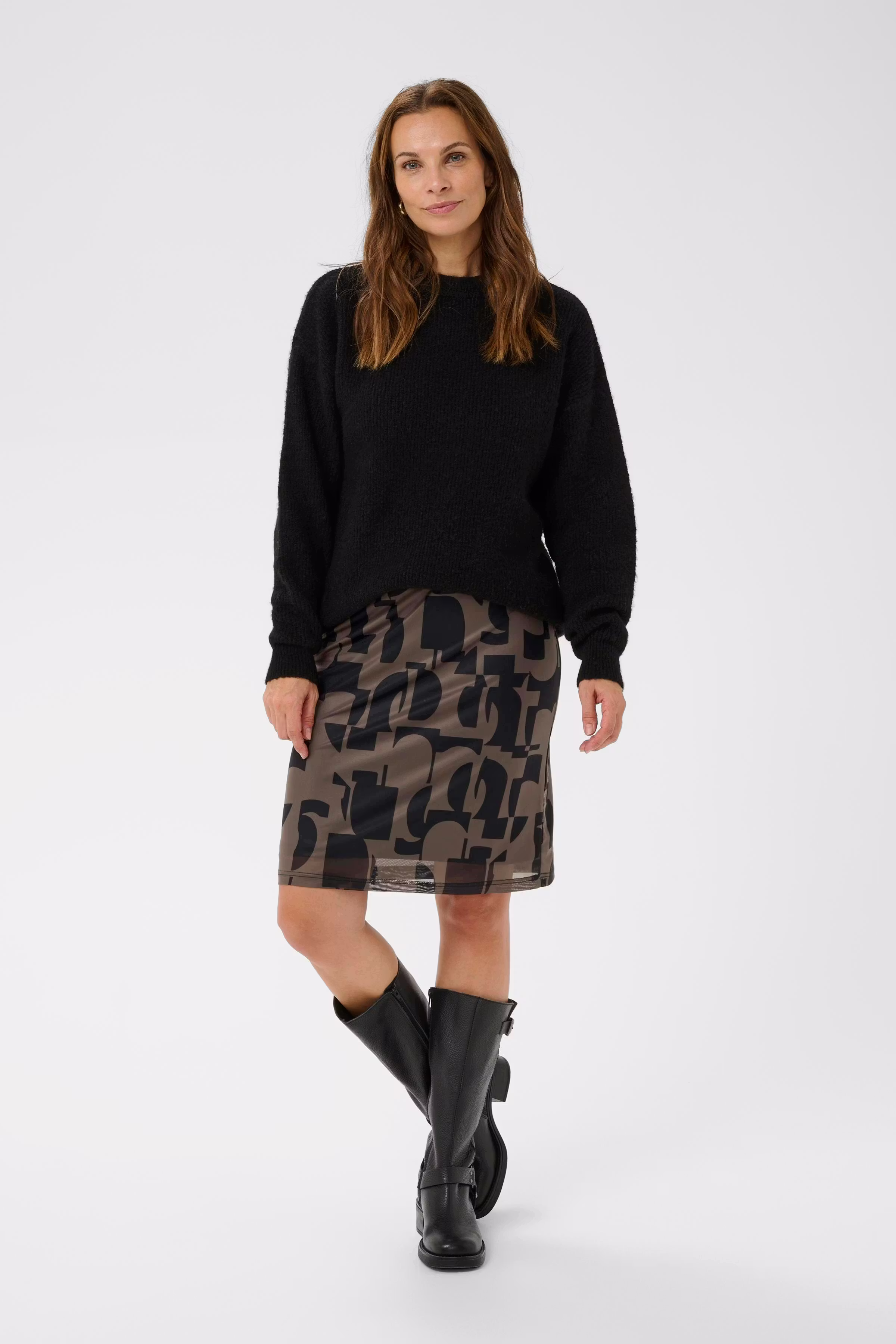 BPzia Skjørt LOOKBOOK FRONT 40200065-108699