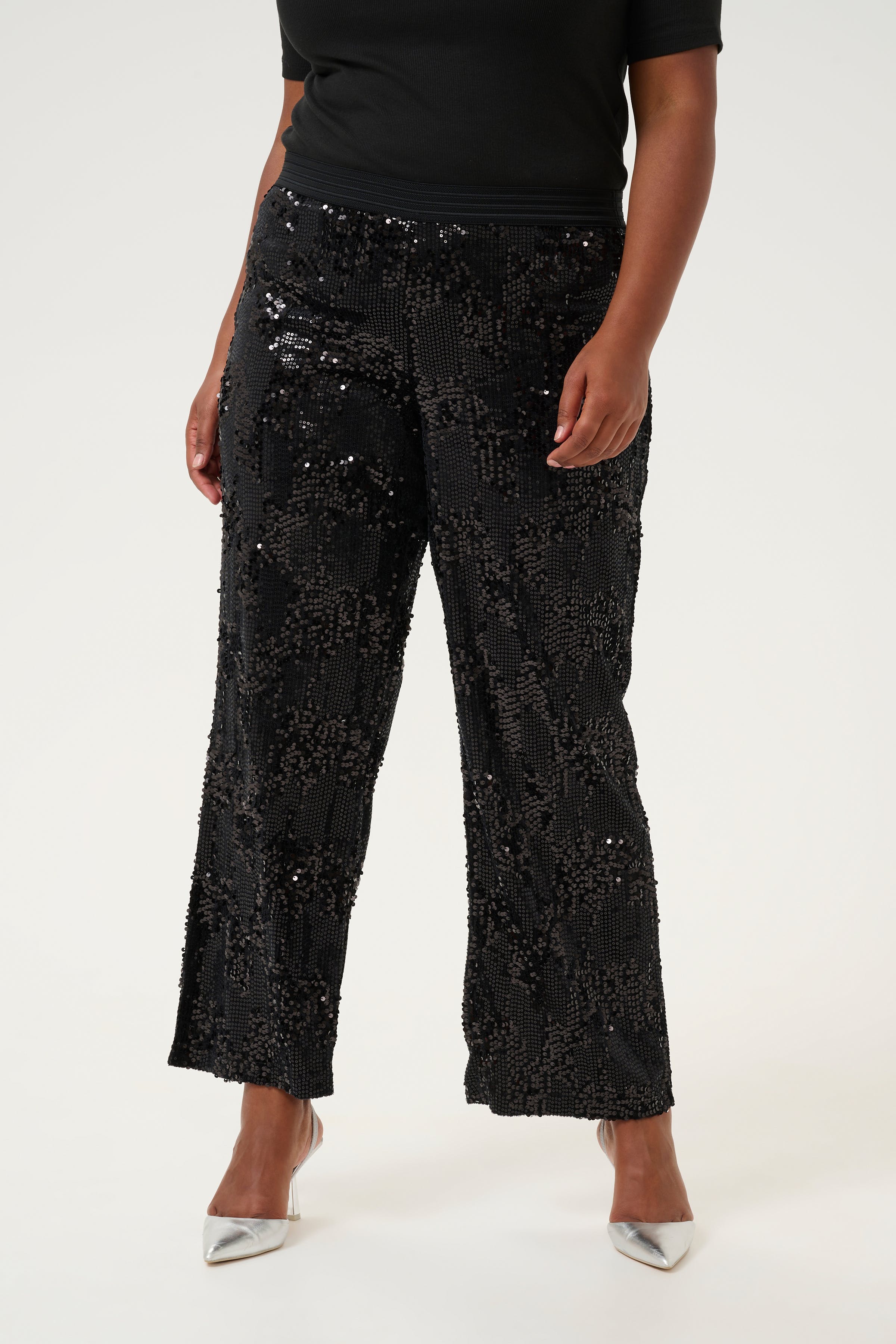 KCnicoleen Sequin Pants LOOKBOOK FRONT 10582726-100121