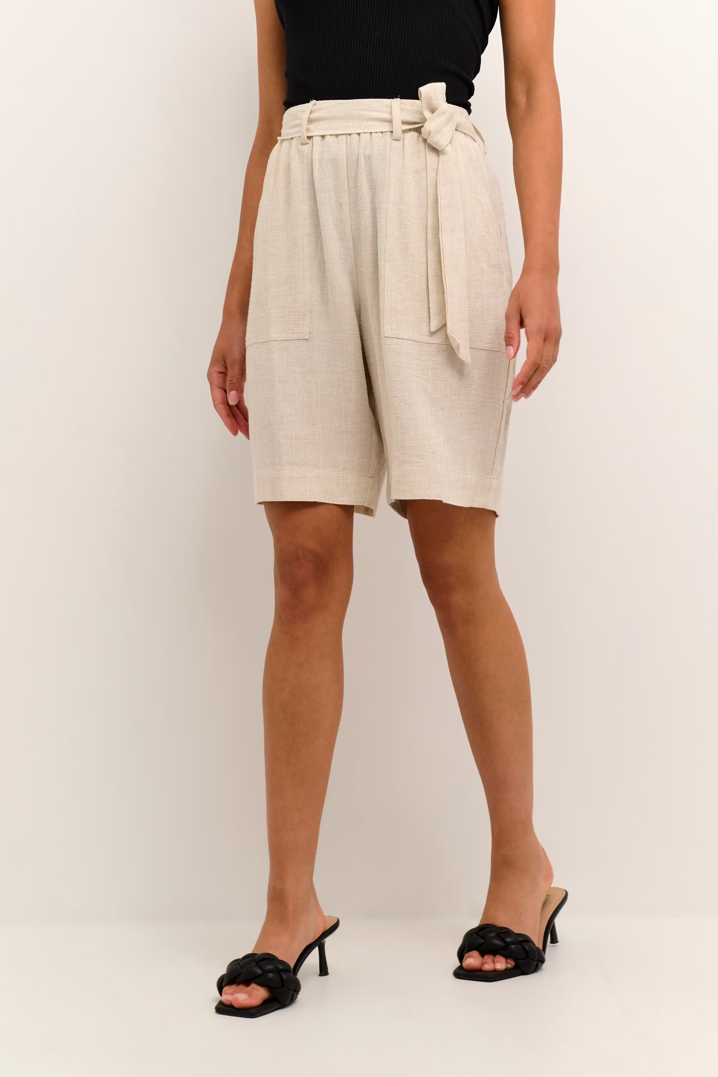 KAliny Shorts LOOKBOOK FRONT 10505493-101296