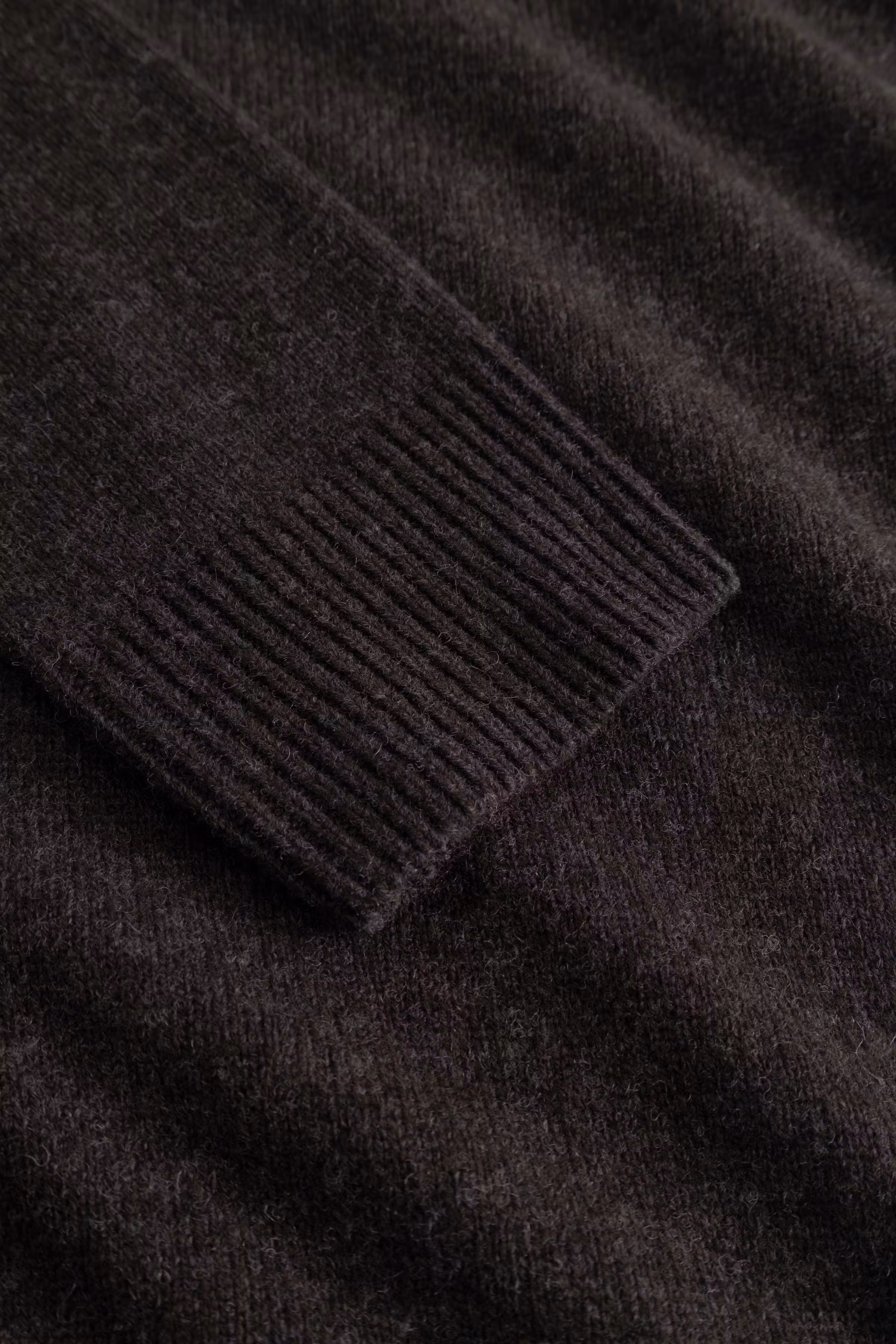 WWlogo Pullover PACK DETAIL 30252198-190840