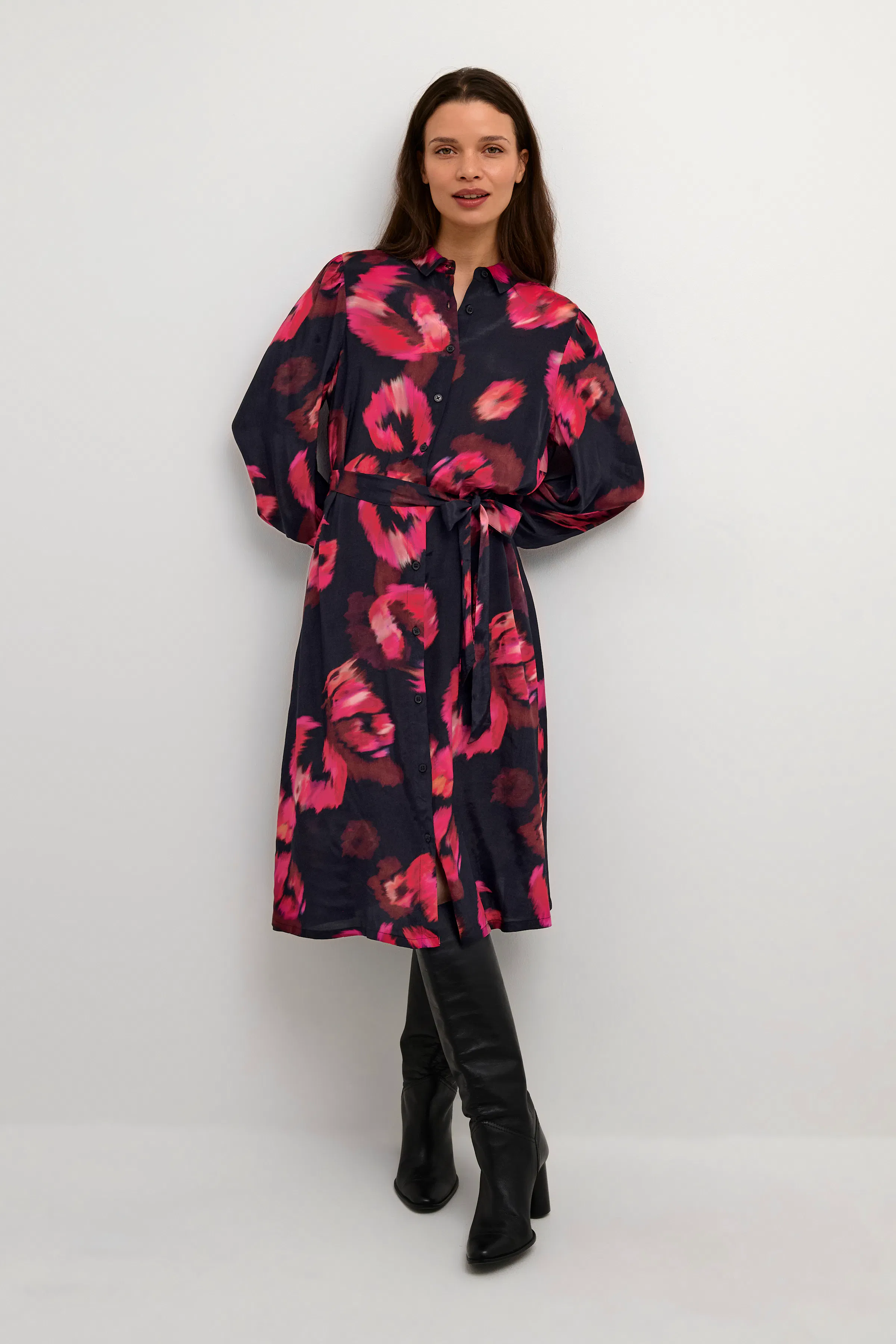 KAlouisa Dress LOOKBOOK FRONT 10508099-104991