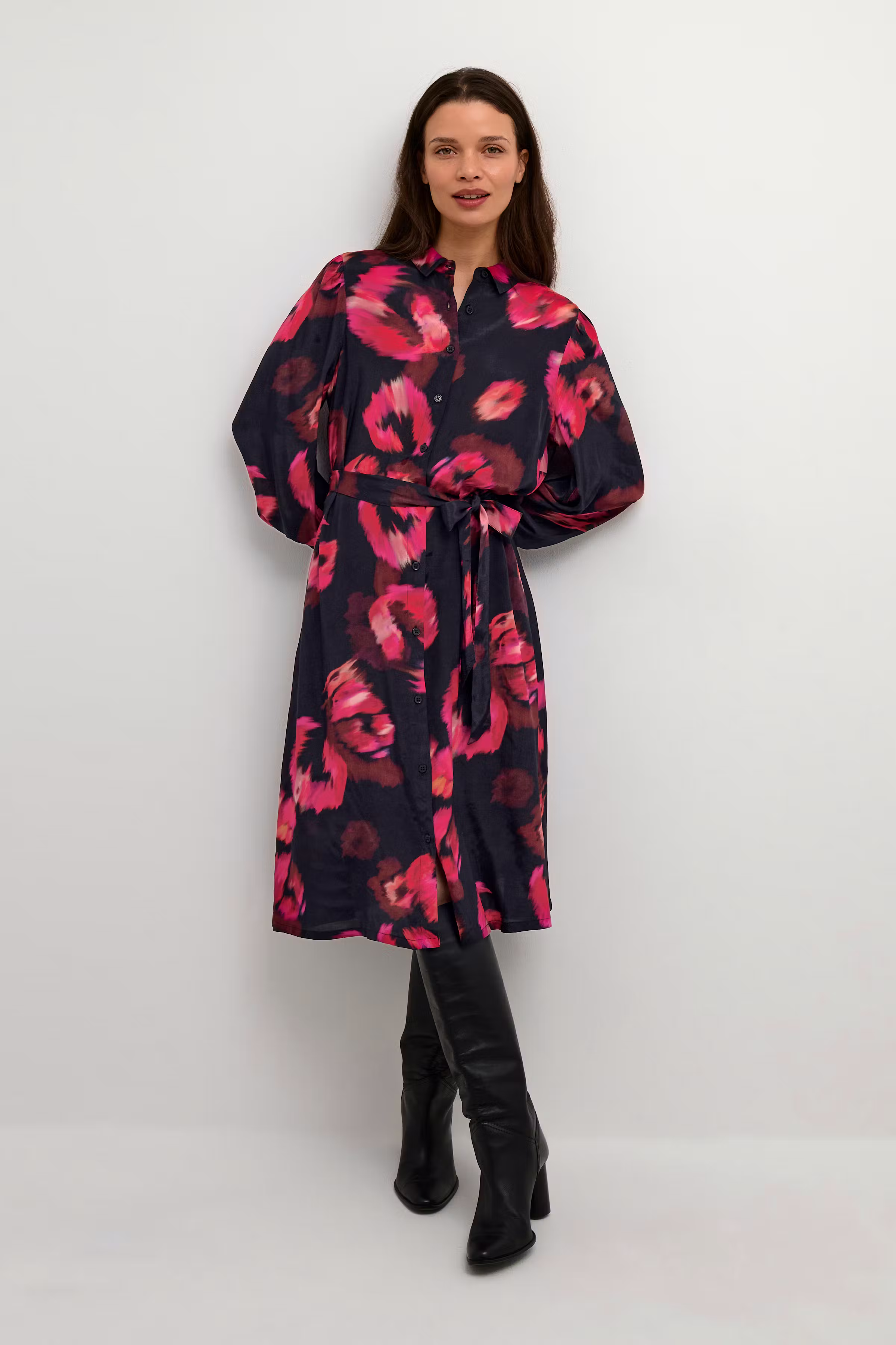 KAlouisa Dress LOOKBOOK FRONT 10508099-104991