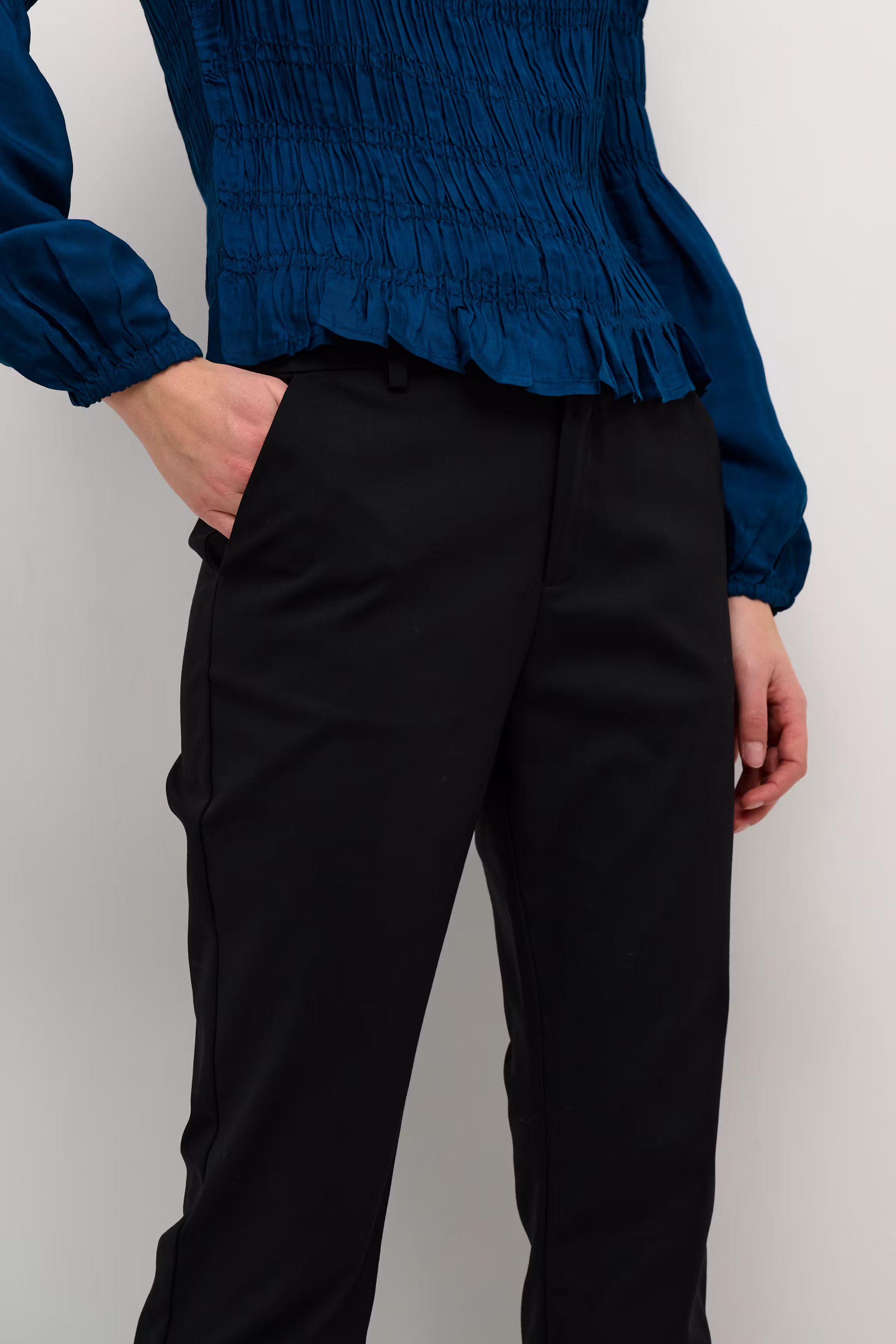 CRFirana Pantalon LOOKBOOK DETAIL 10611870-100120