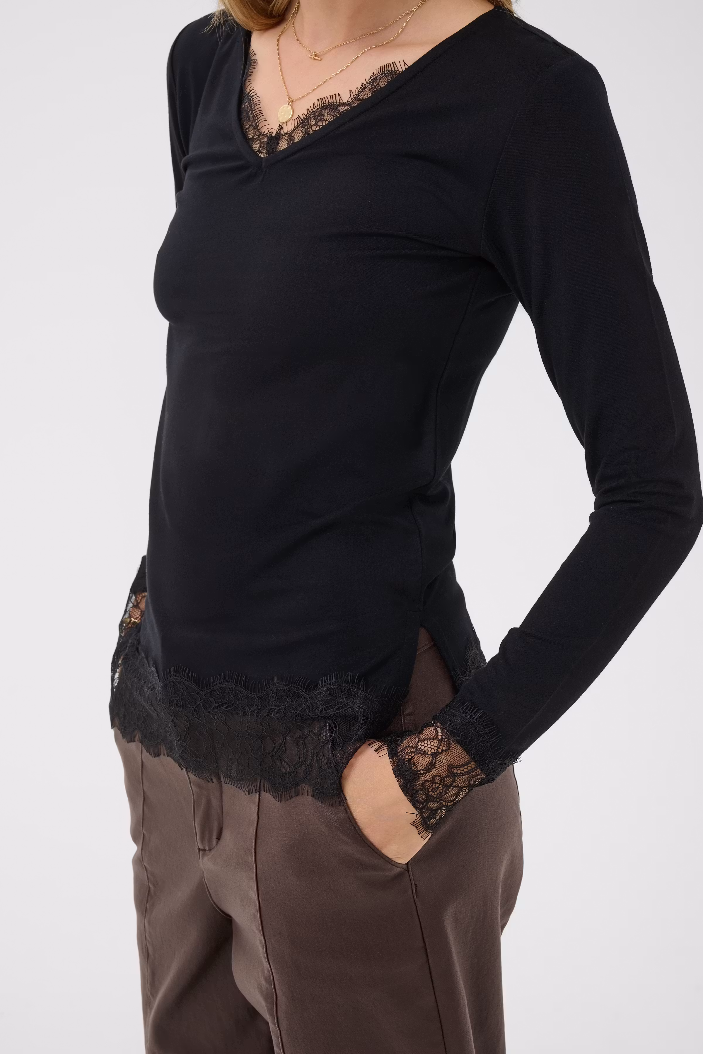 CRAlvaia Top LOOKBOOK DETAIL 10615771-100120