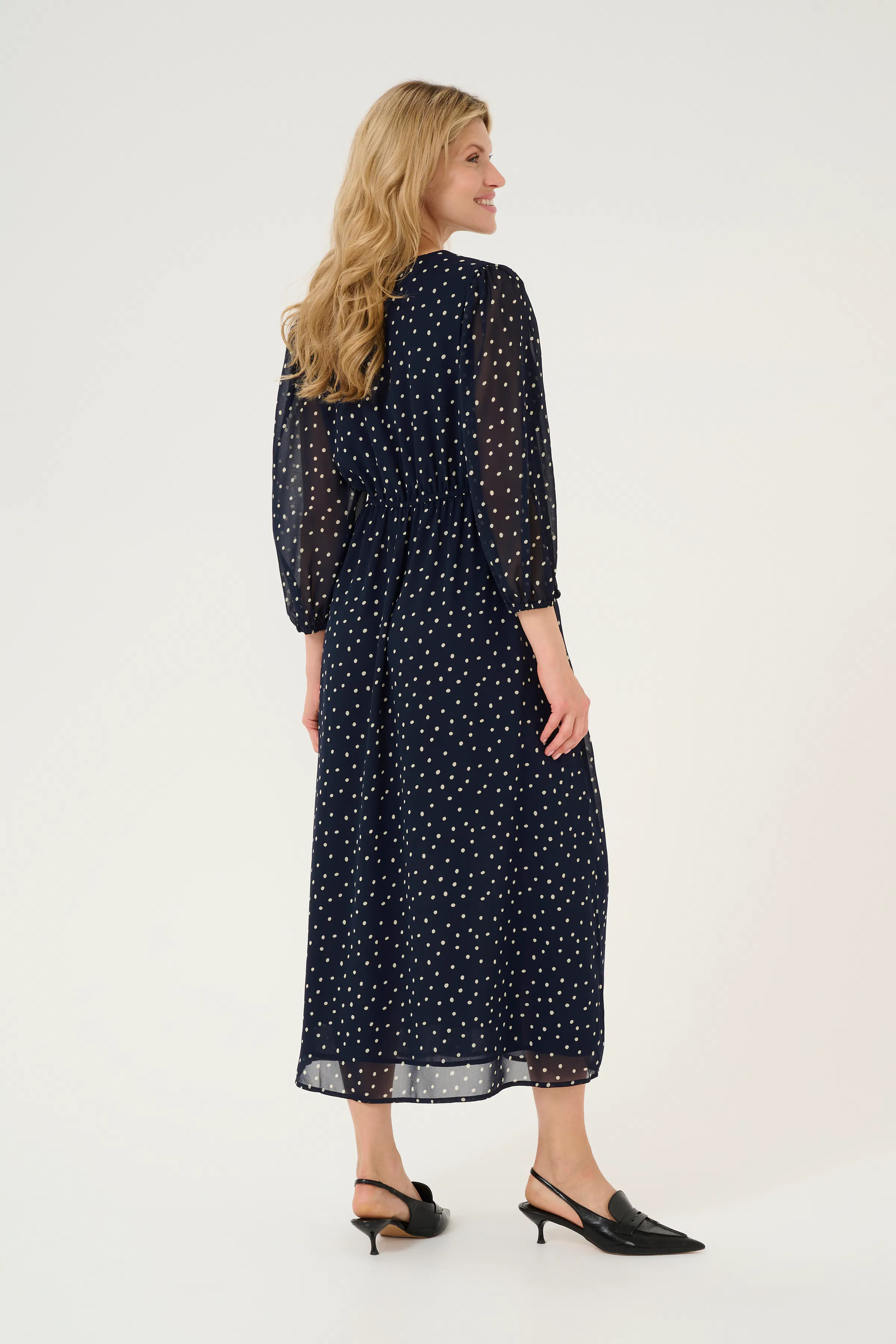 KAsally Kjole LOOKBOOK BACK 10508979-107046