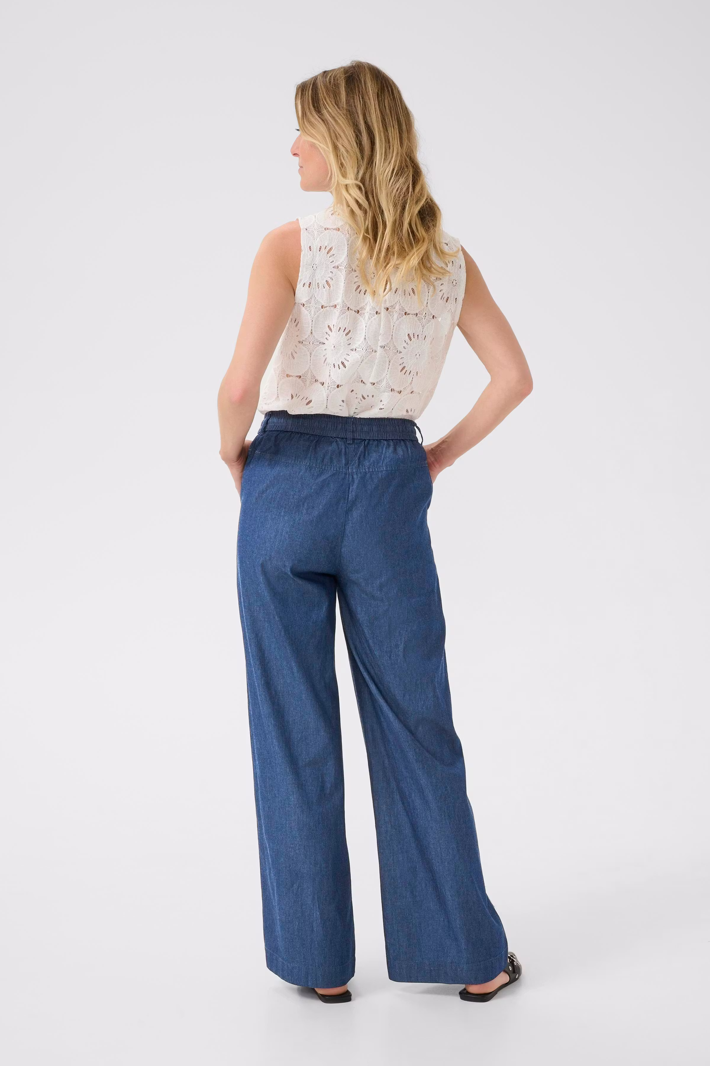 CRTallie Trousers LOOKBOOK BACK 10613968-107893