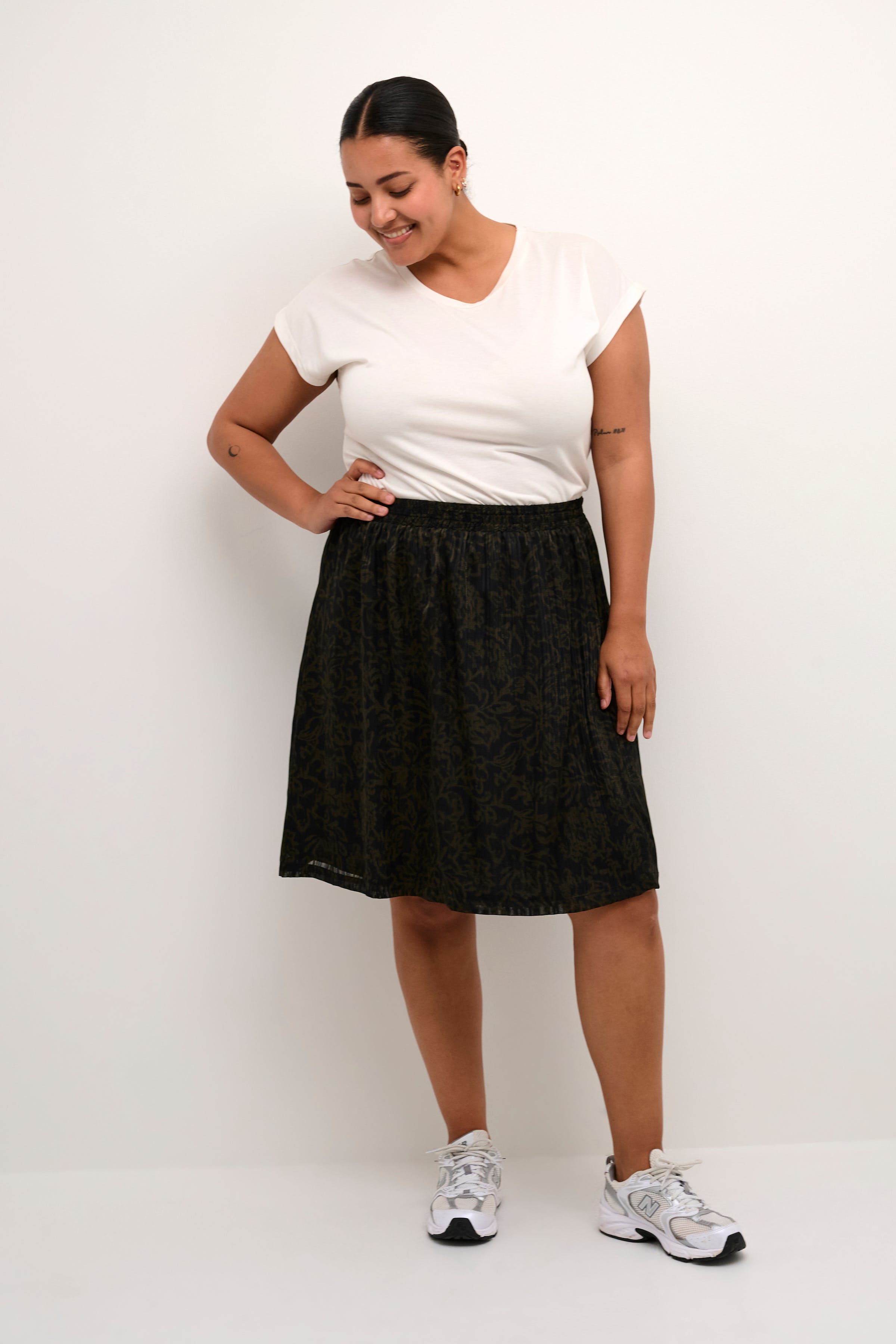 KCliva Skirt LOOKBOOK FRONT 10581921-104996