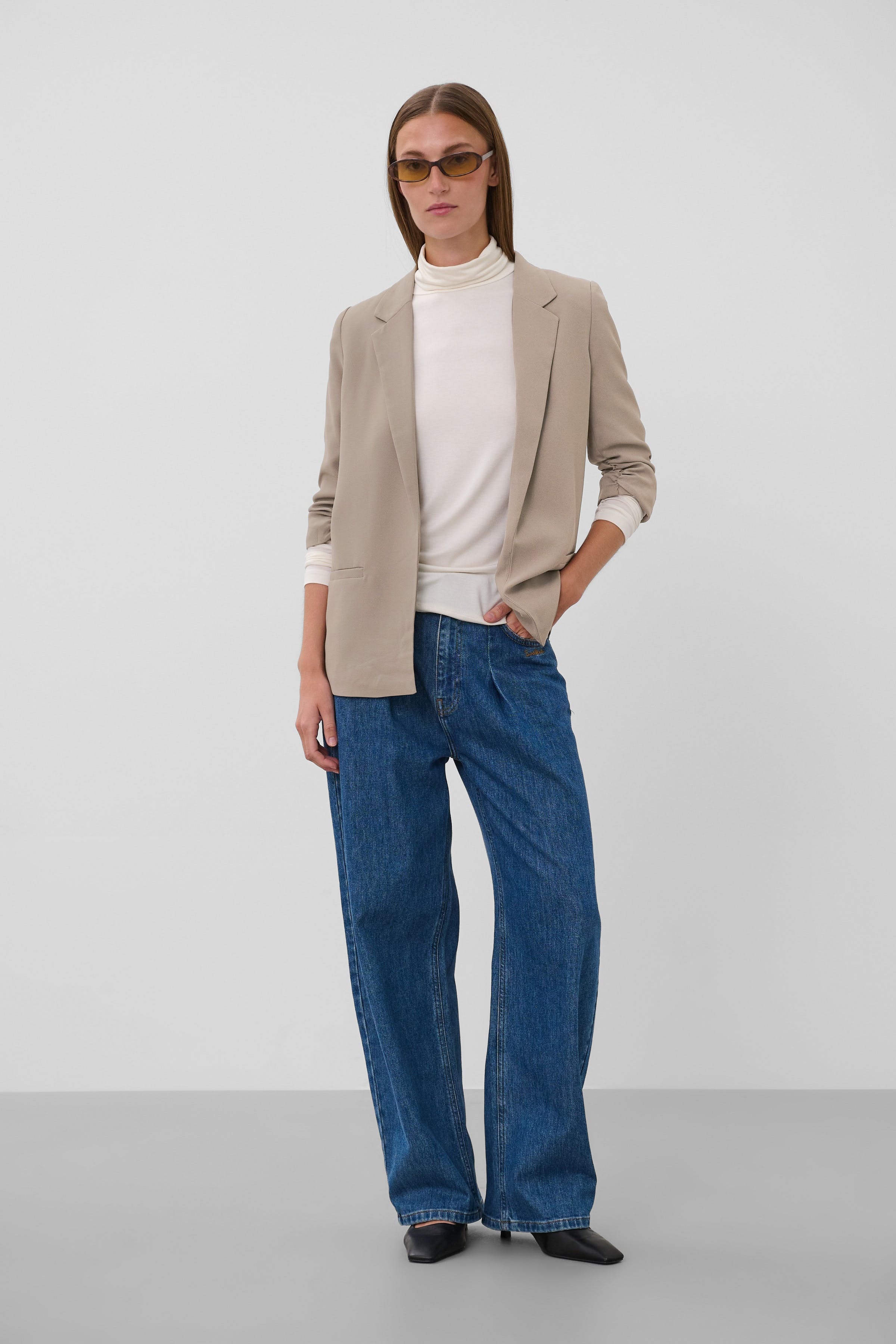 SLShirley Blazer LOOKBOOK FRONT 30403608-47036