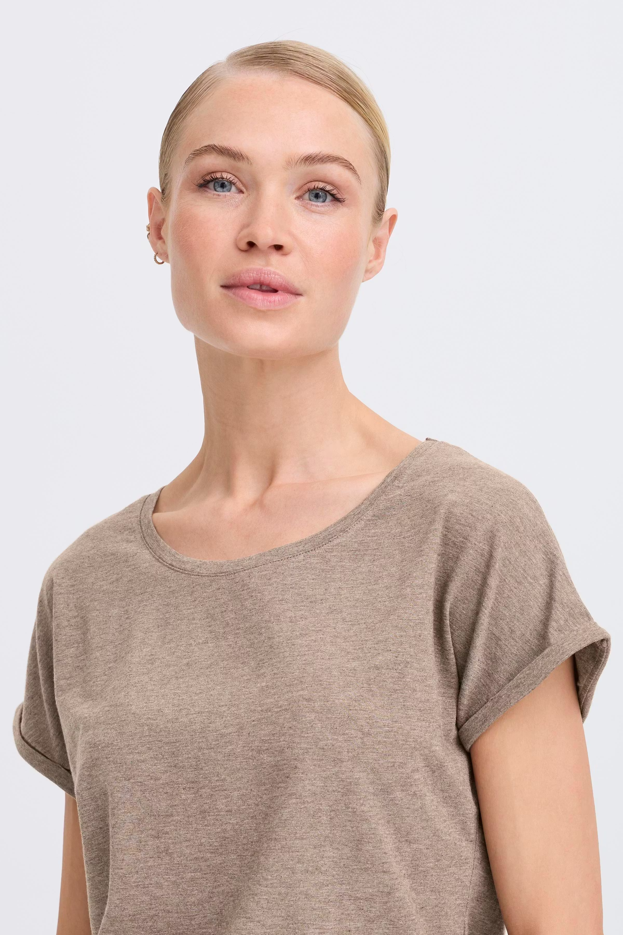 BYPamila T-shirt LOOKBOOK DETAIL 20804205-1811121