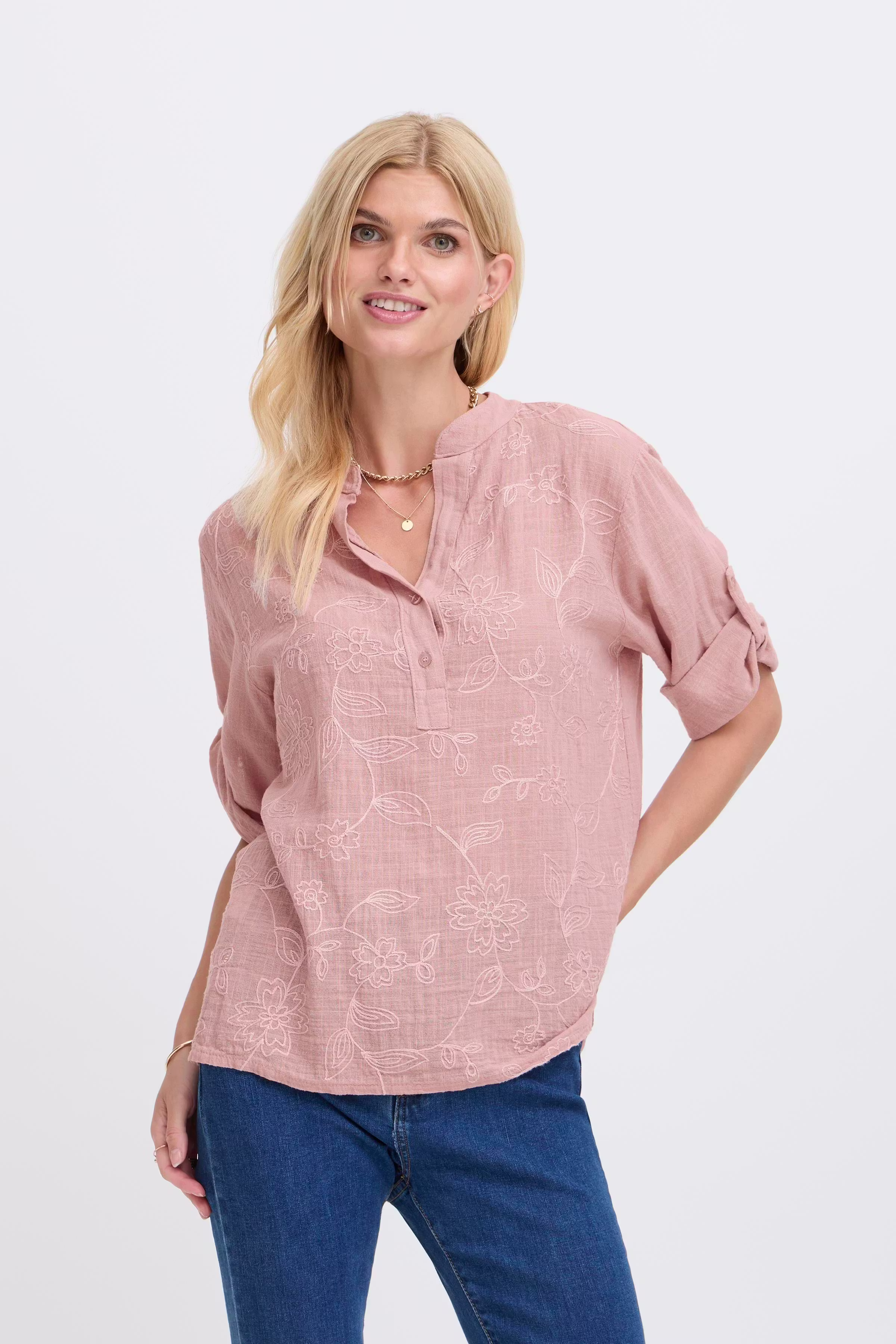 SBALEXIS Bluse LOOKBOOK FRONT 22101049-141506