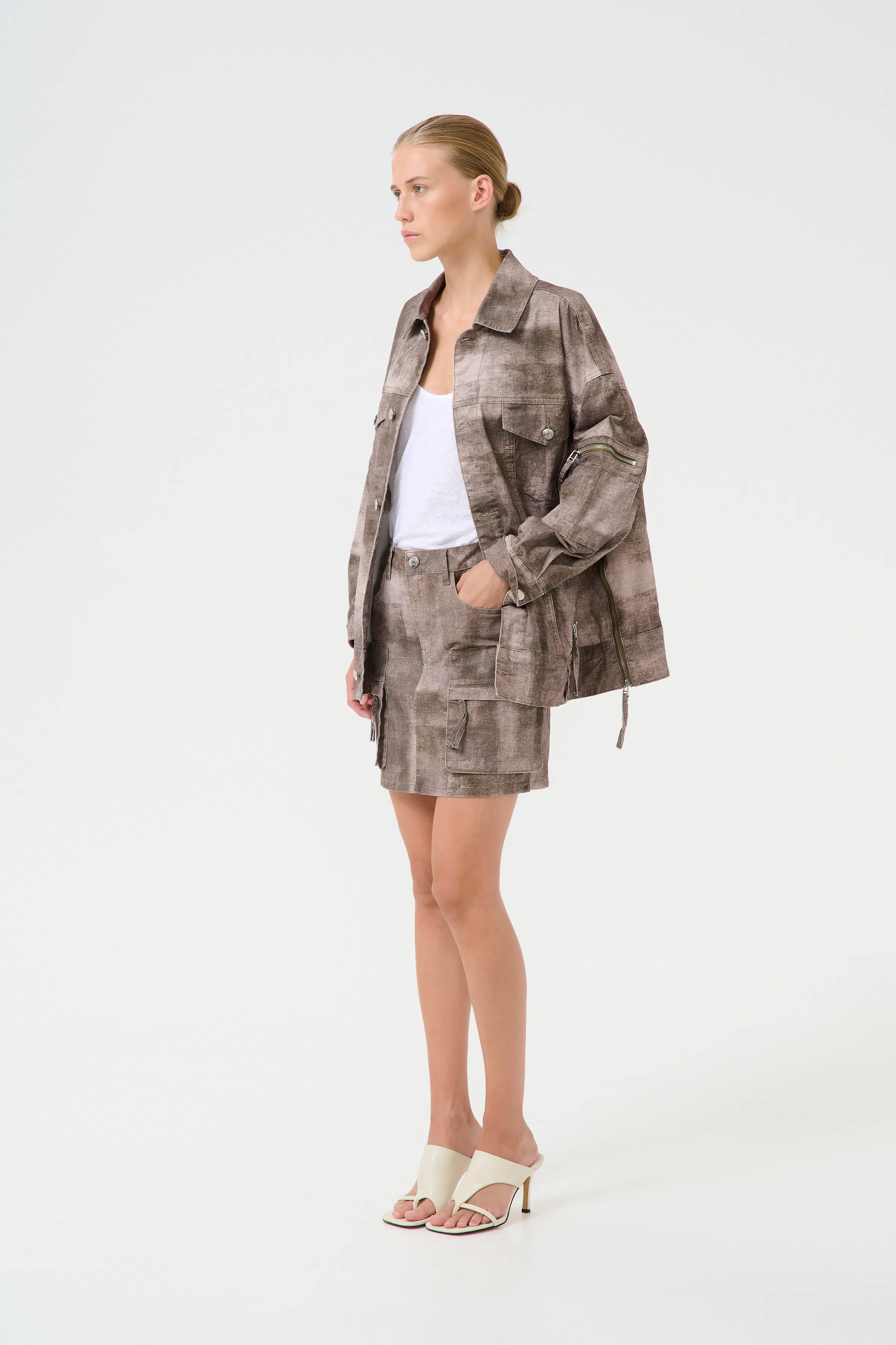 GZemelen Rok LOOKBOOK FRONT 10910155-107547