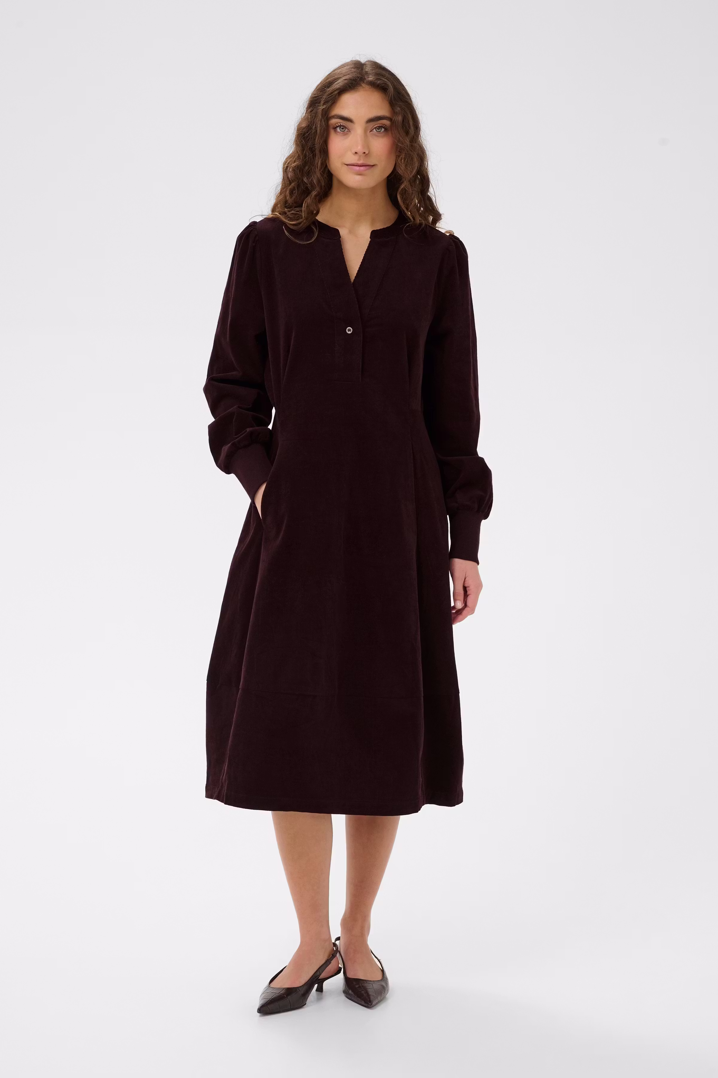 CUrhaena Kjole LOOKBOOK FRONT 50112618-190915