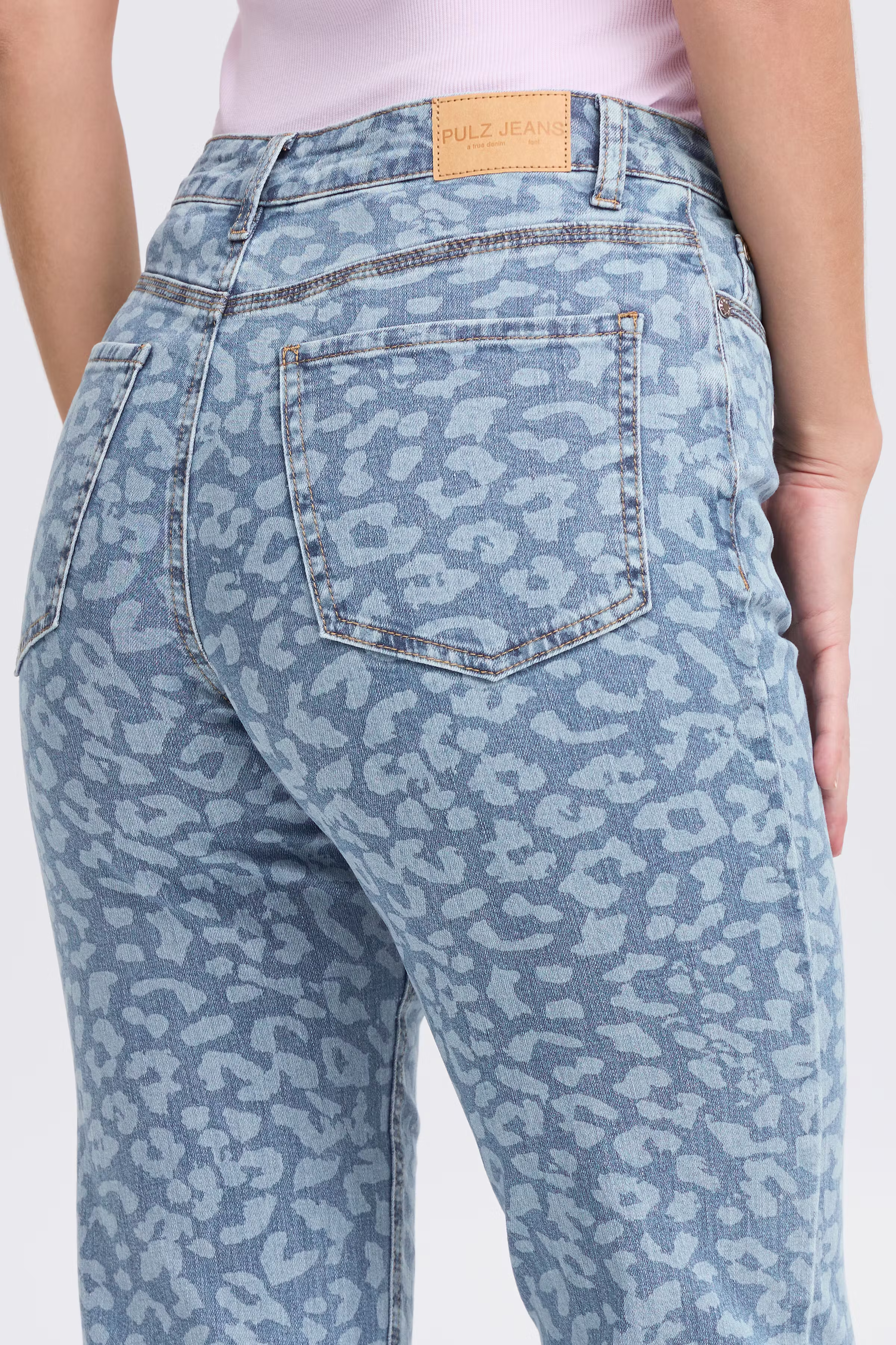 PXJANNAH UHW Jeans Straight Leg LOOKBOOK DETAIL 50208788-205294